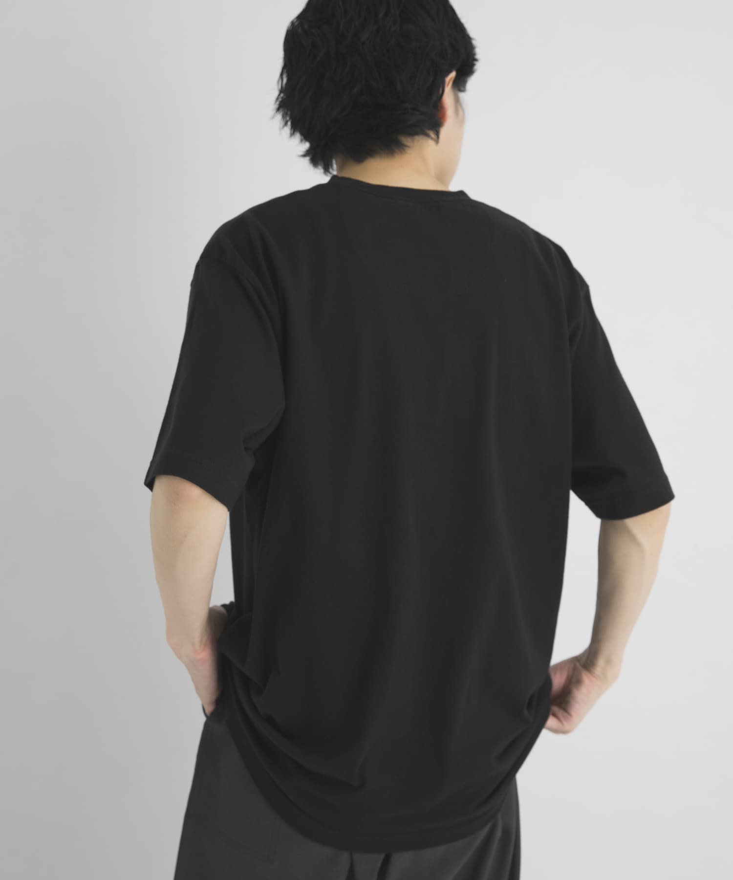 ブラック