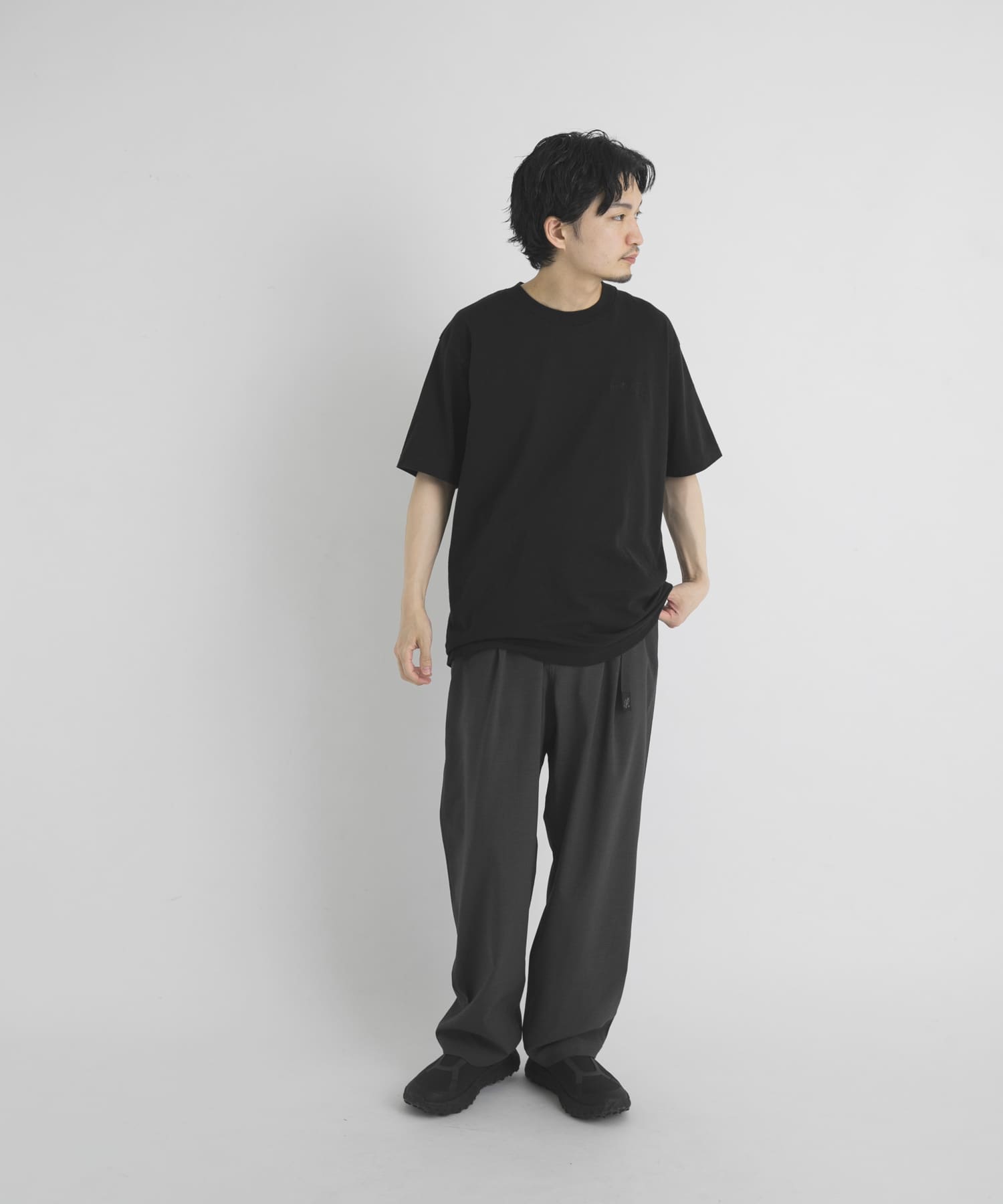 ブラック