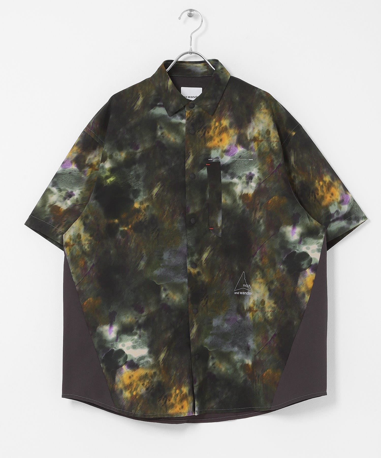 and wander　ROA PRINTED BREATHABLE SHIRTS