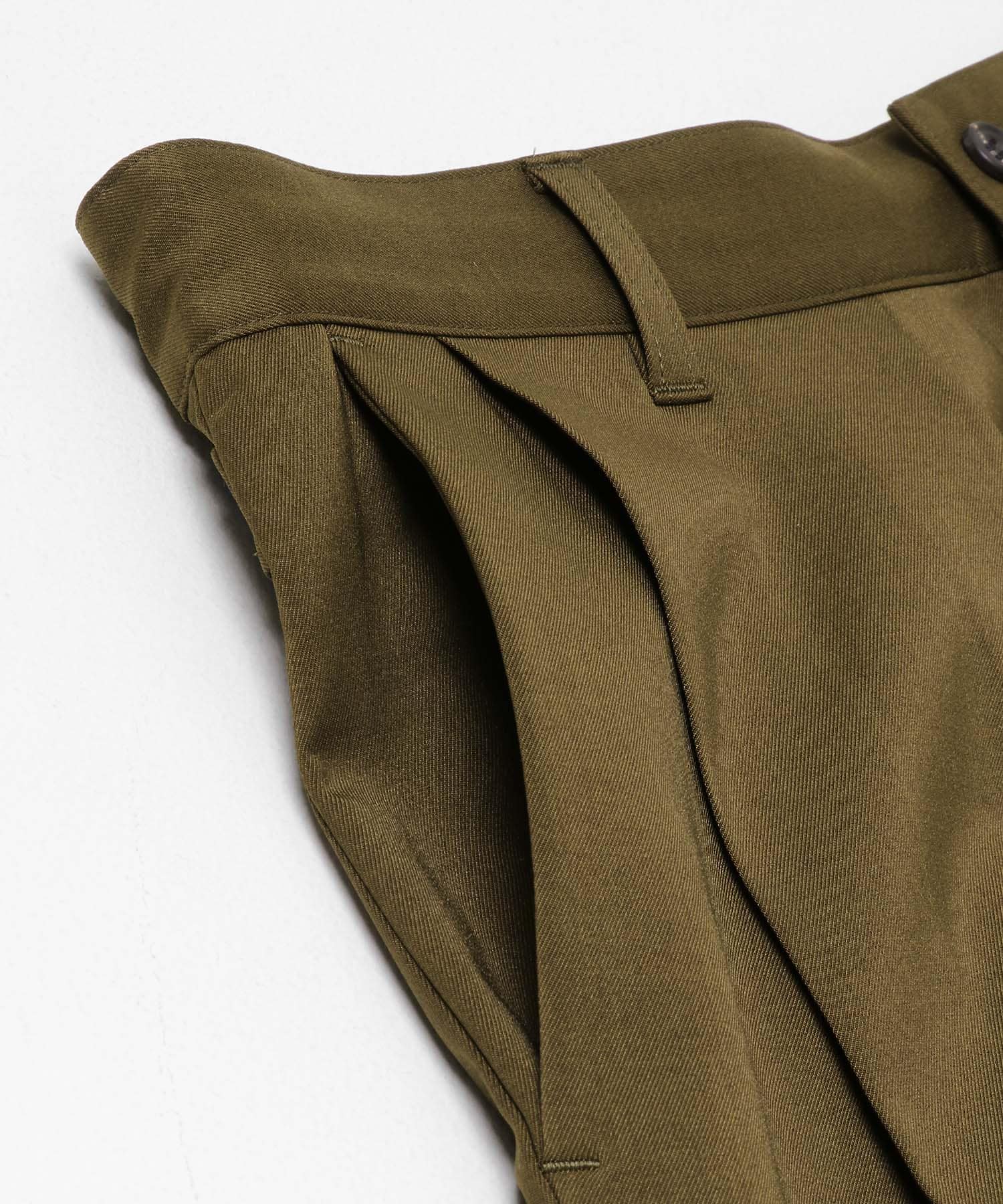 White Mountaineering　8 TUCK WIDE SHORT PANTS KHAKI 2