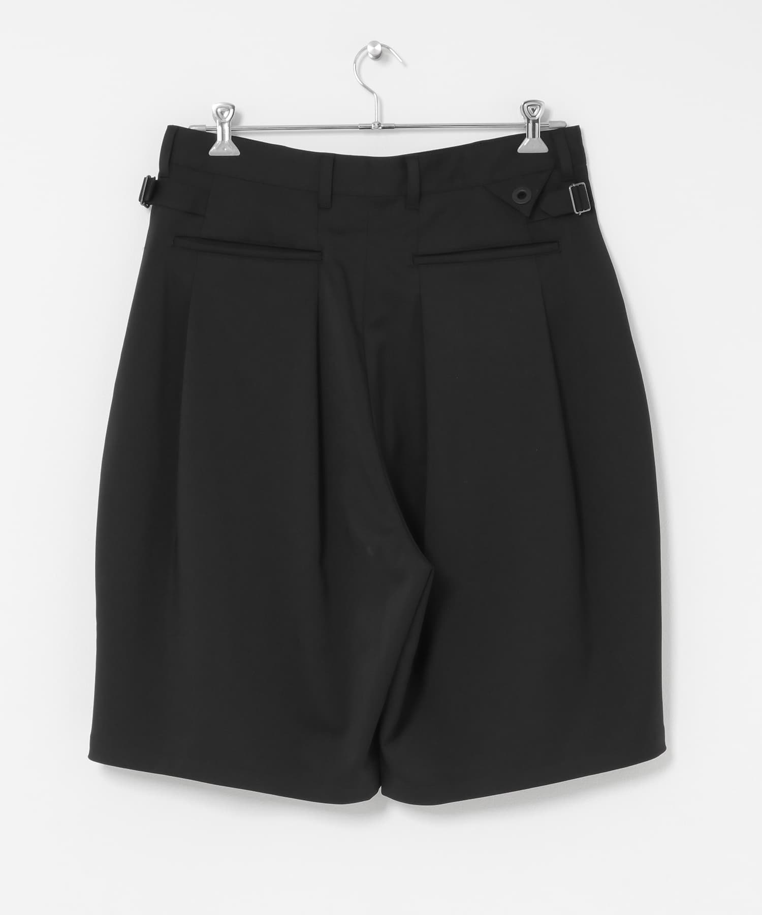 White Mountaineering　8 TUCK WIDE SHORT PANTS BLACK 2