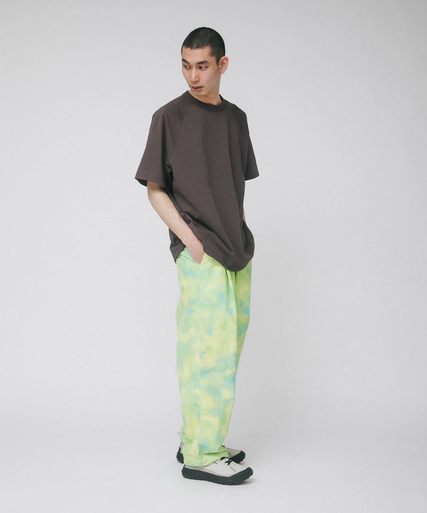 ブラウン
