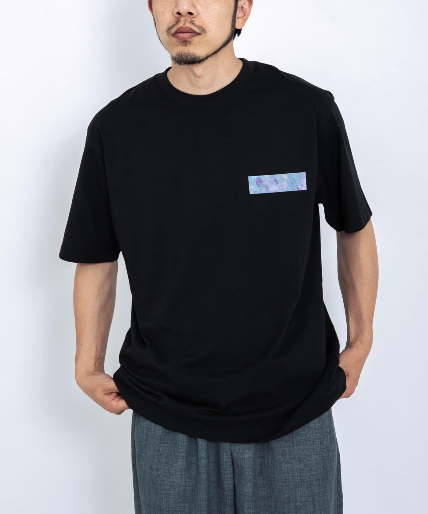 ブラック