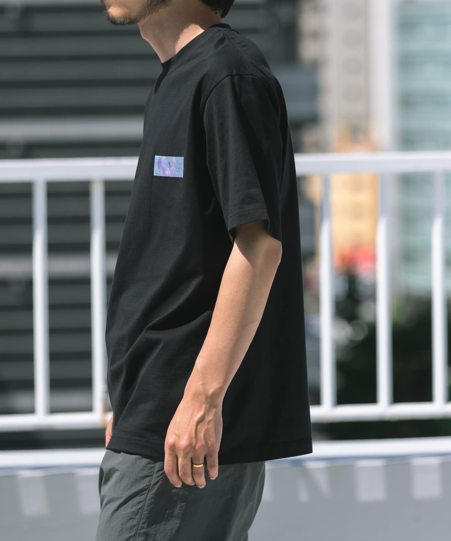 ブラック