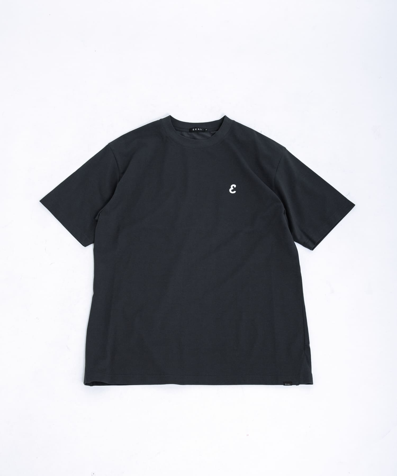 『UR TECH ひやサラクール』ロゴワッペンTシャツ
