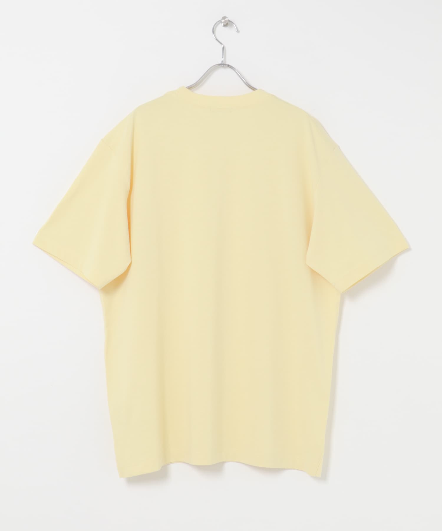 イエロー