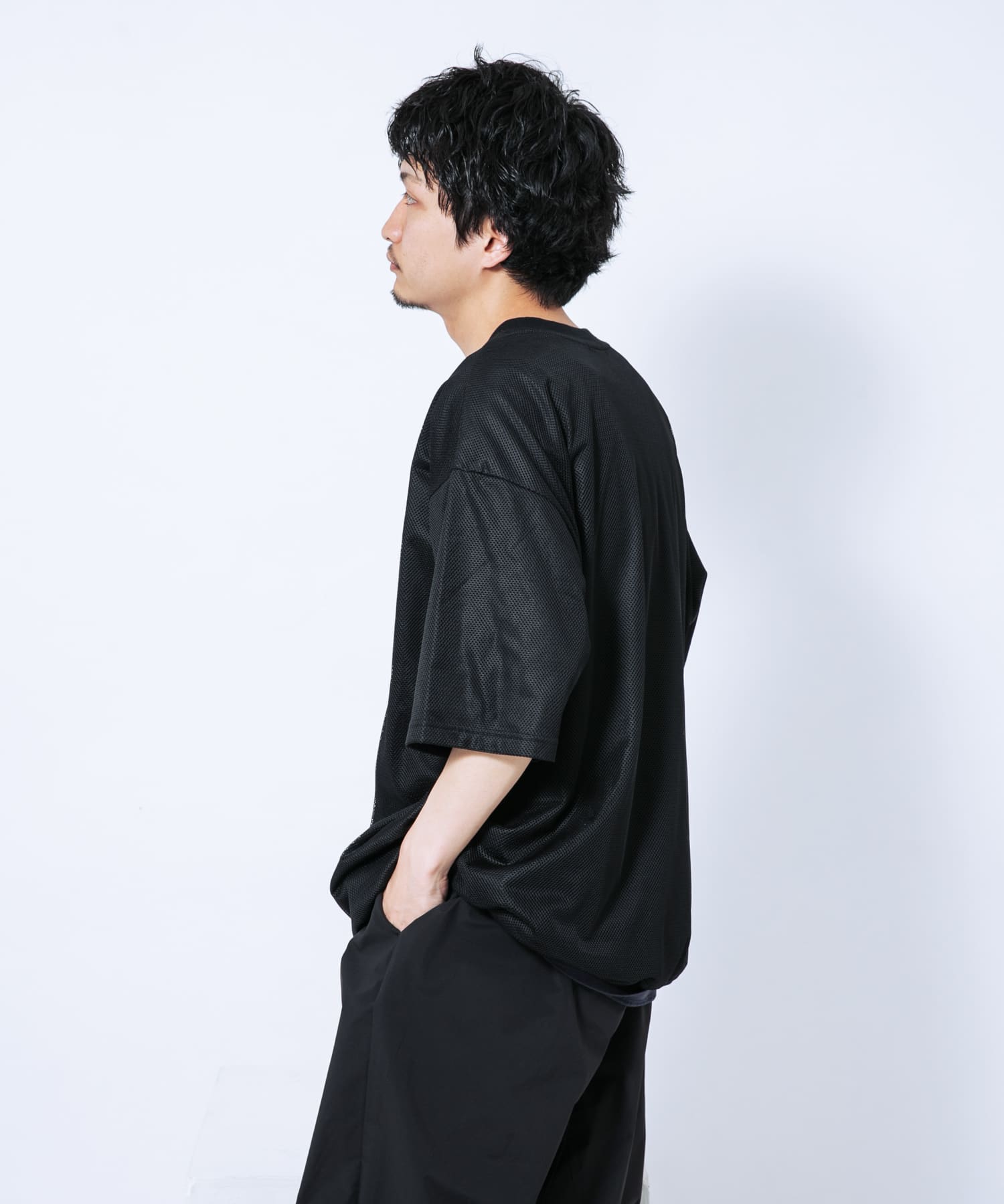 ブラック