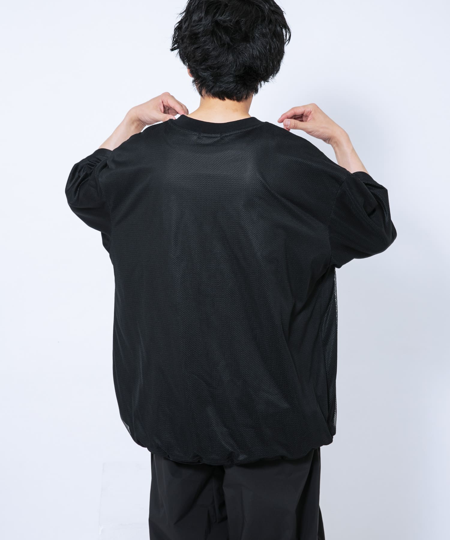 ブラック