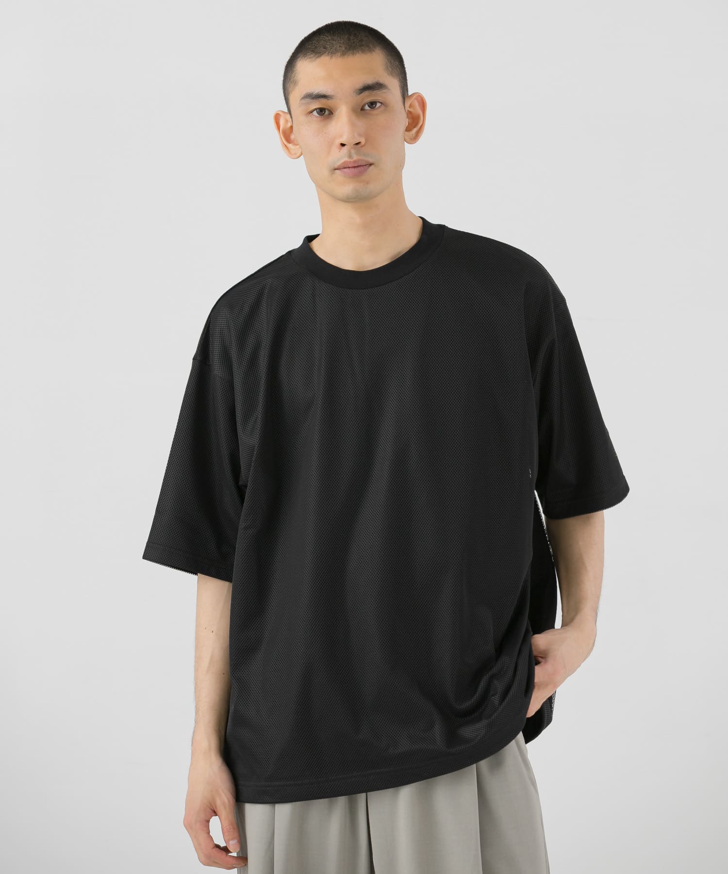 ブラック