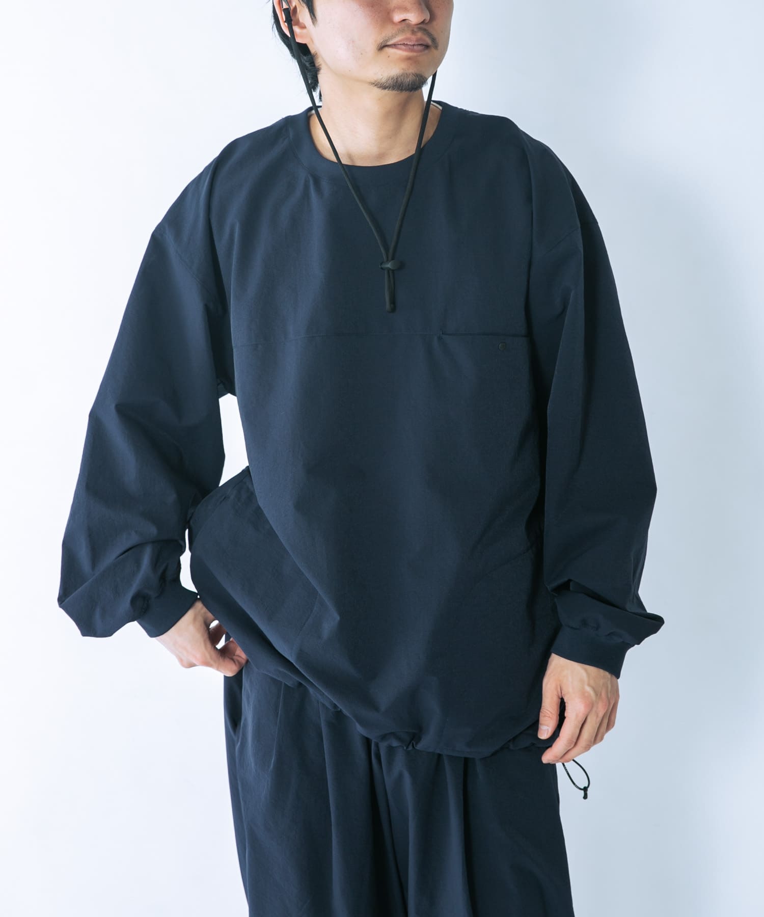ネイビー