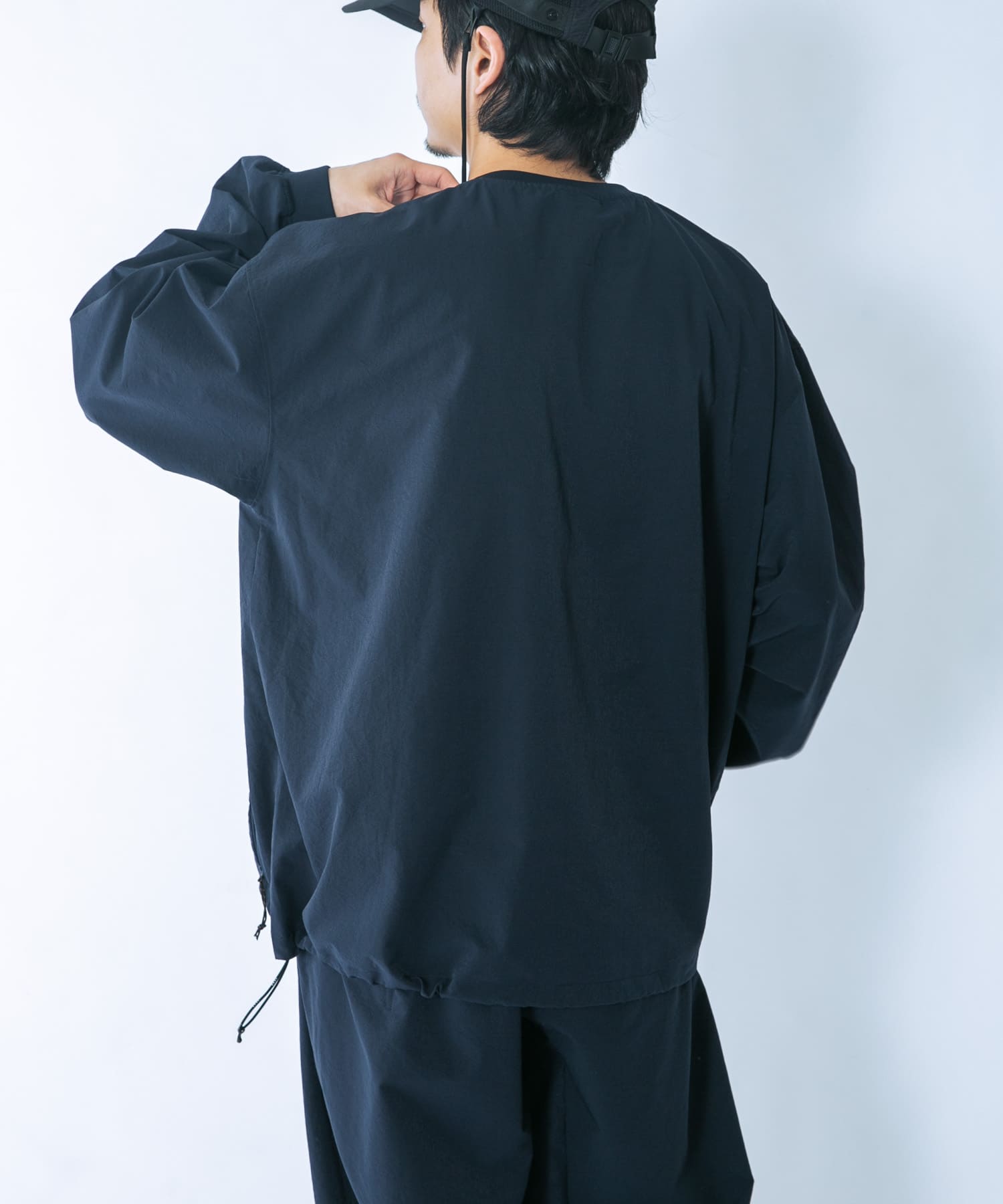 ネイビー