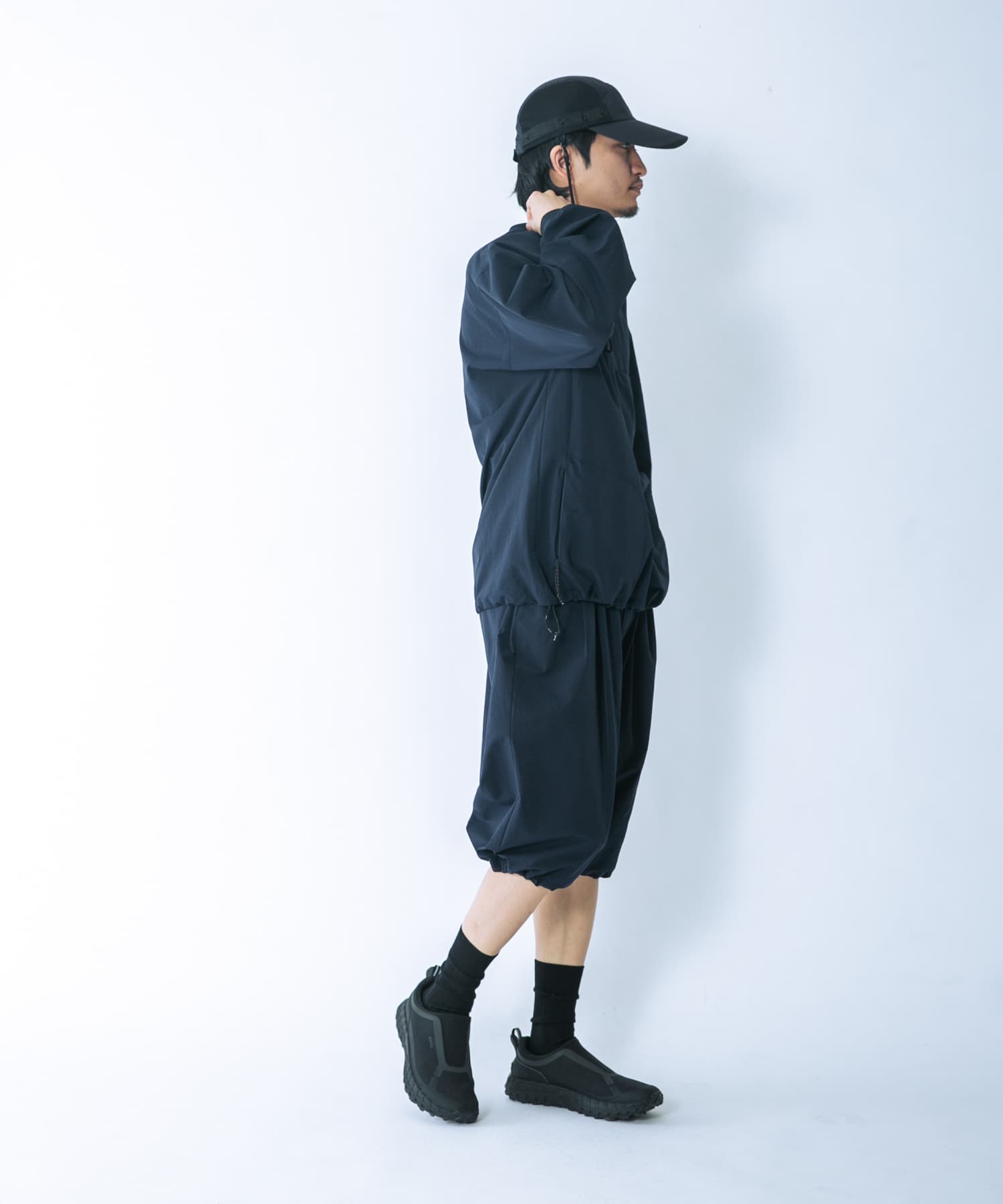 ネイビー