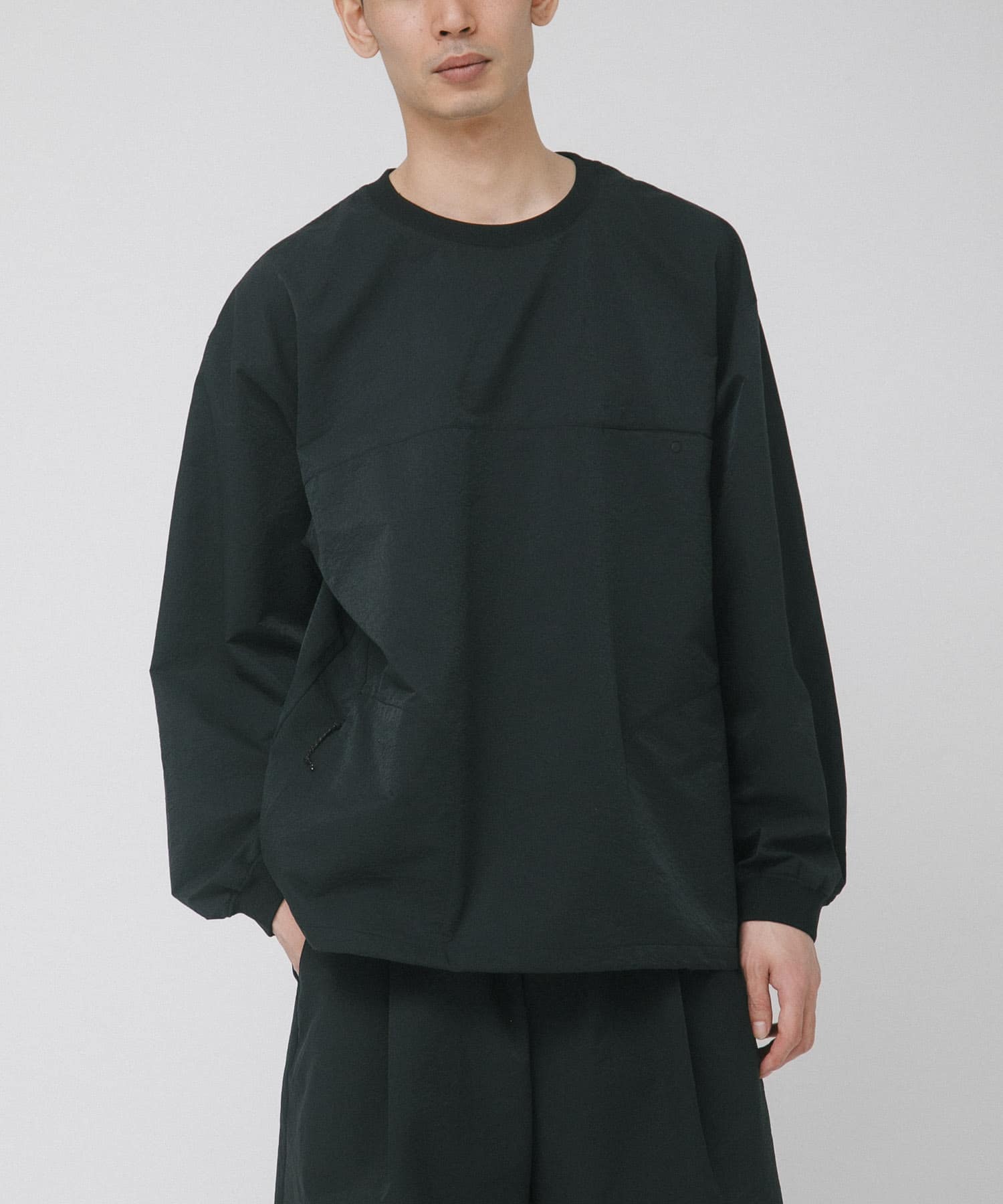 ブラック