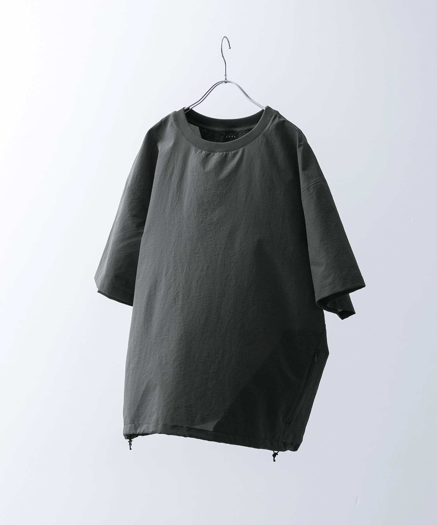 DOT AIR SHORT-SLEEVE PULLOVER チャコール M