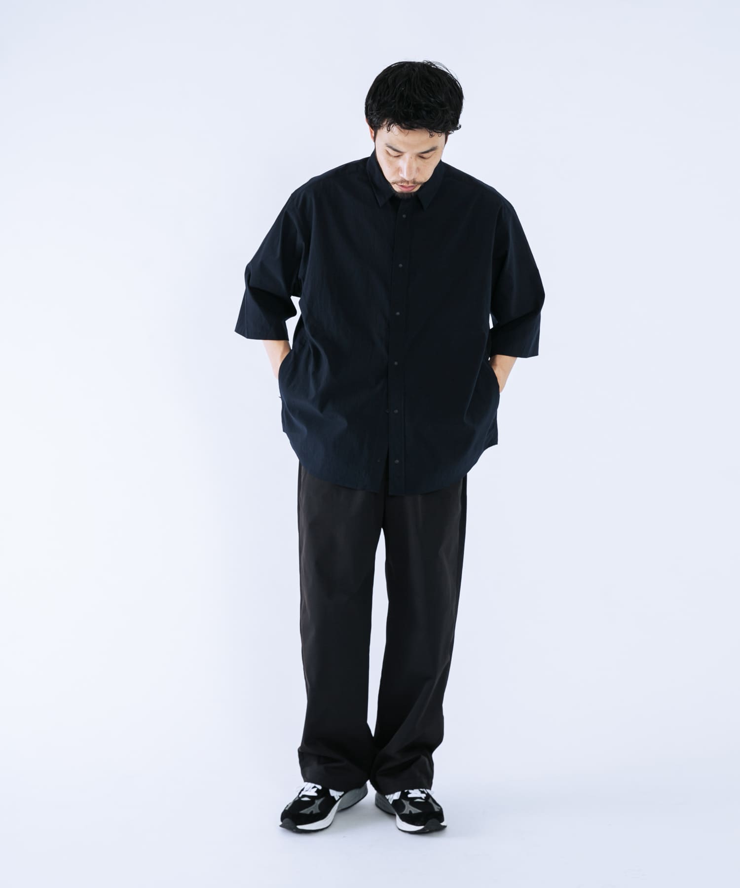 ネイビー