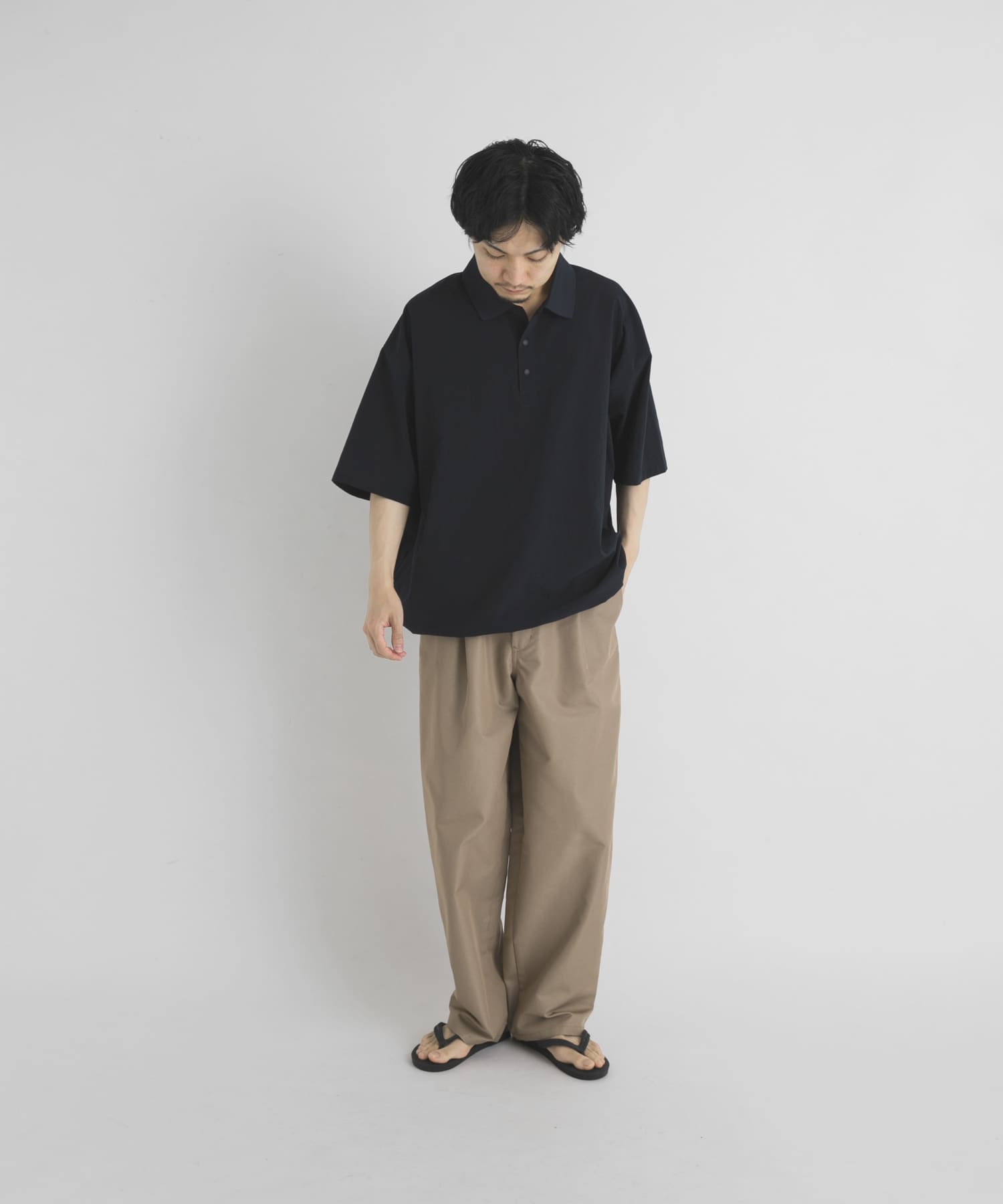 ネイビー