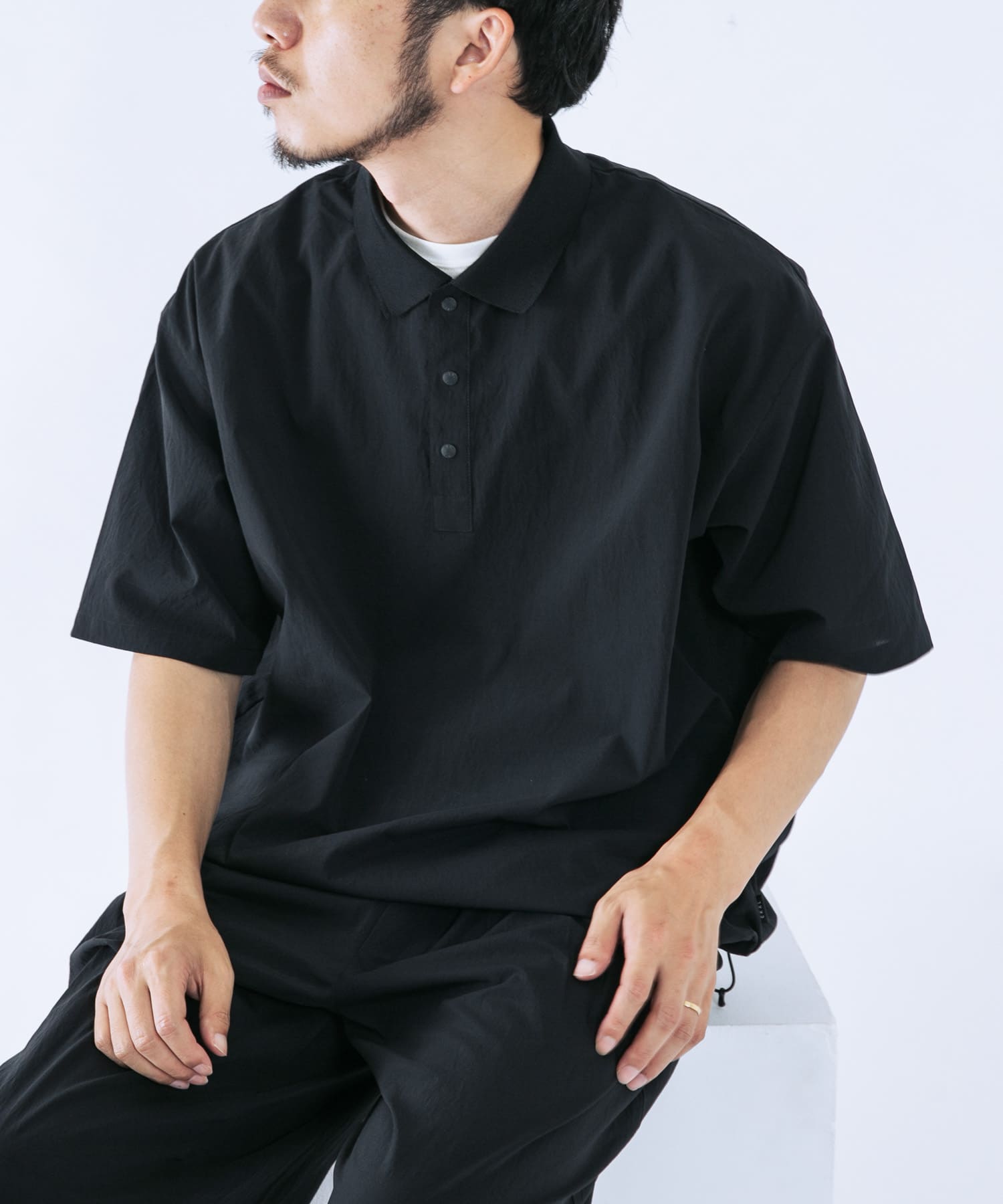 ブラック