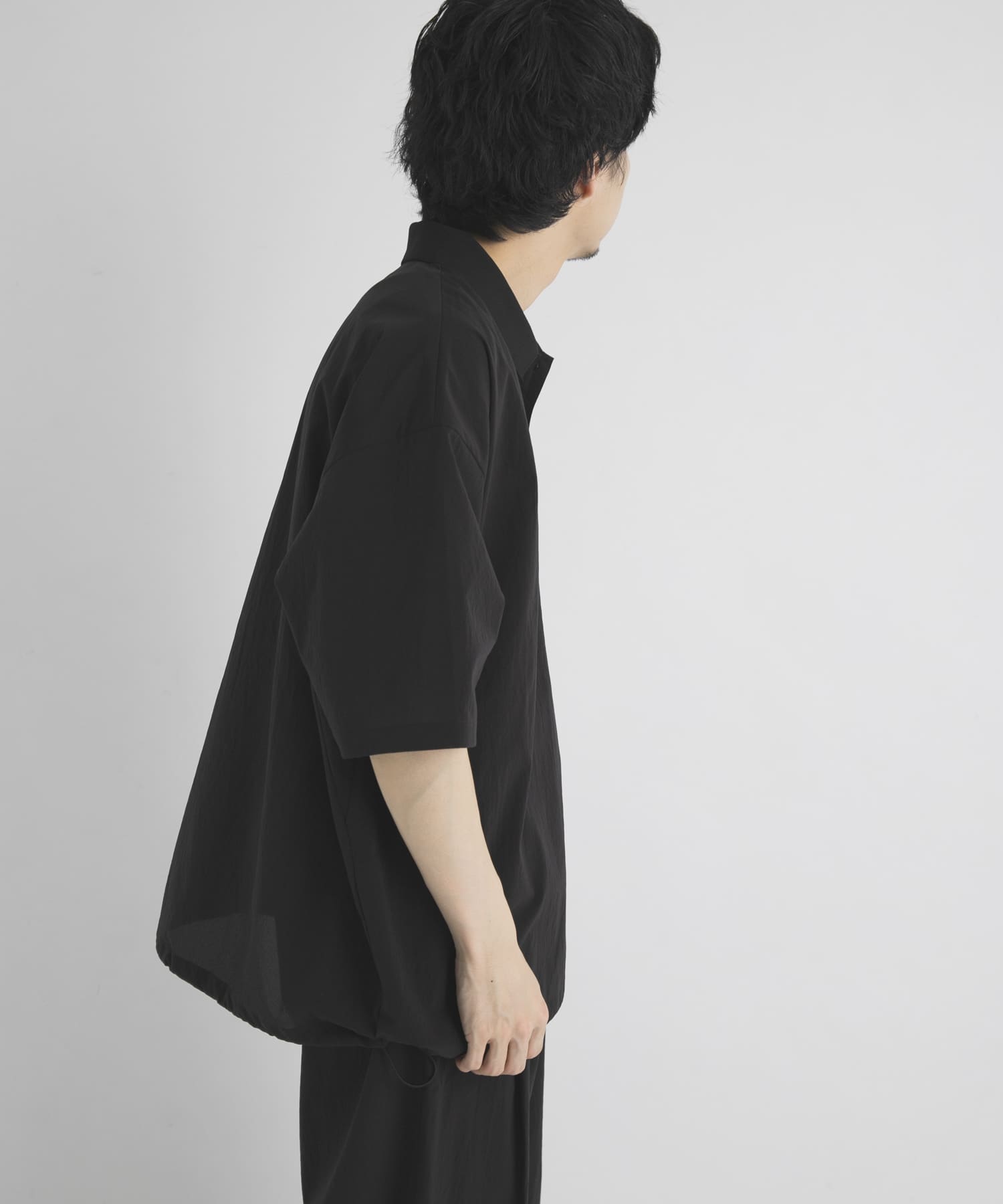 ブラック