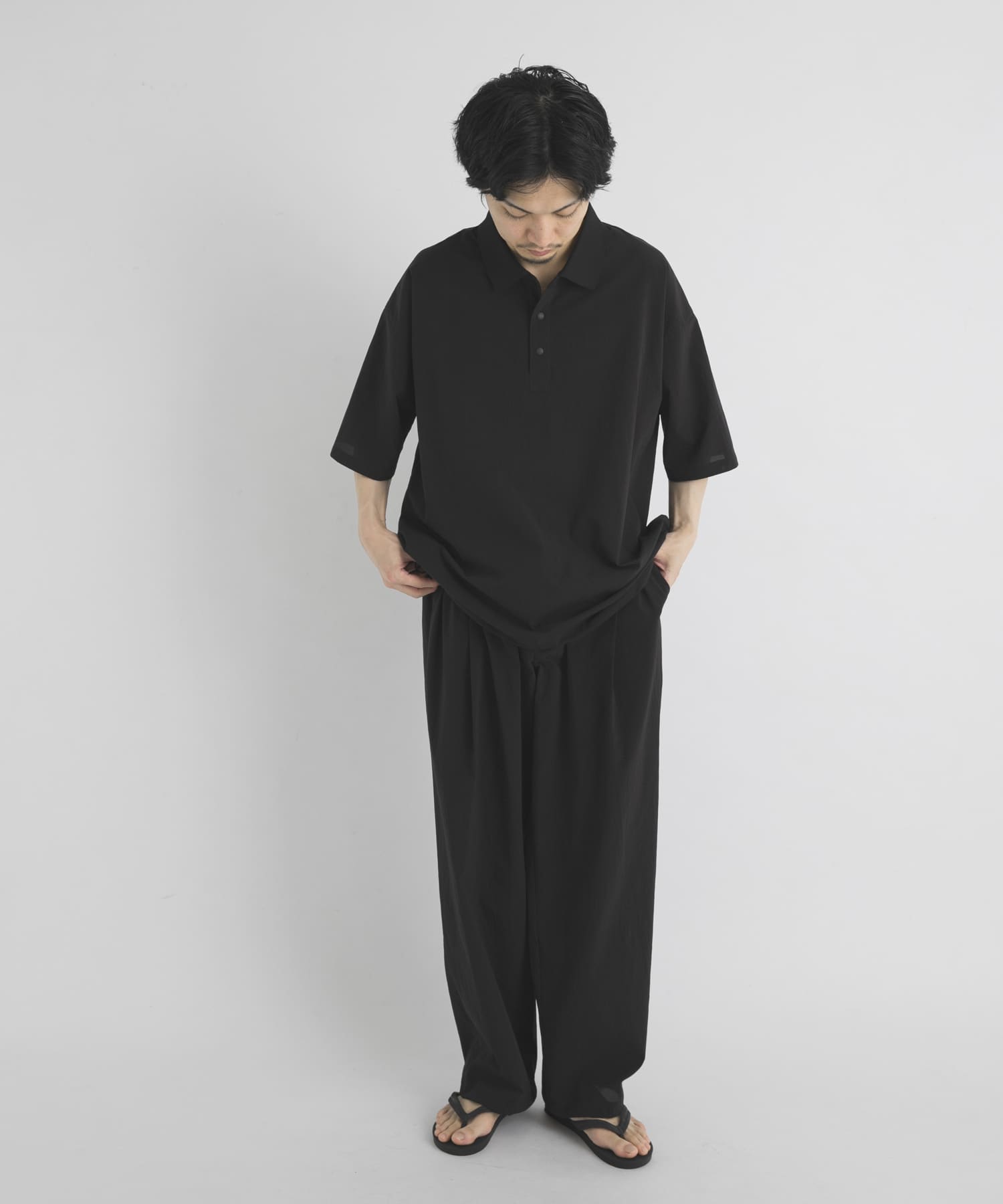 ブラック