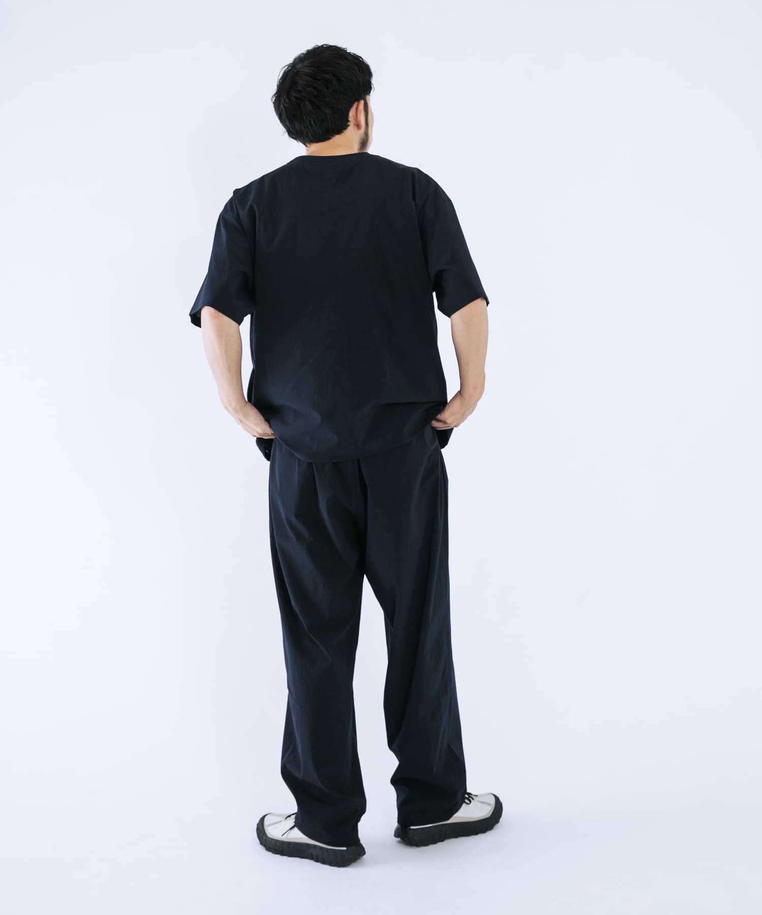 ネイビー