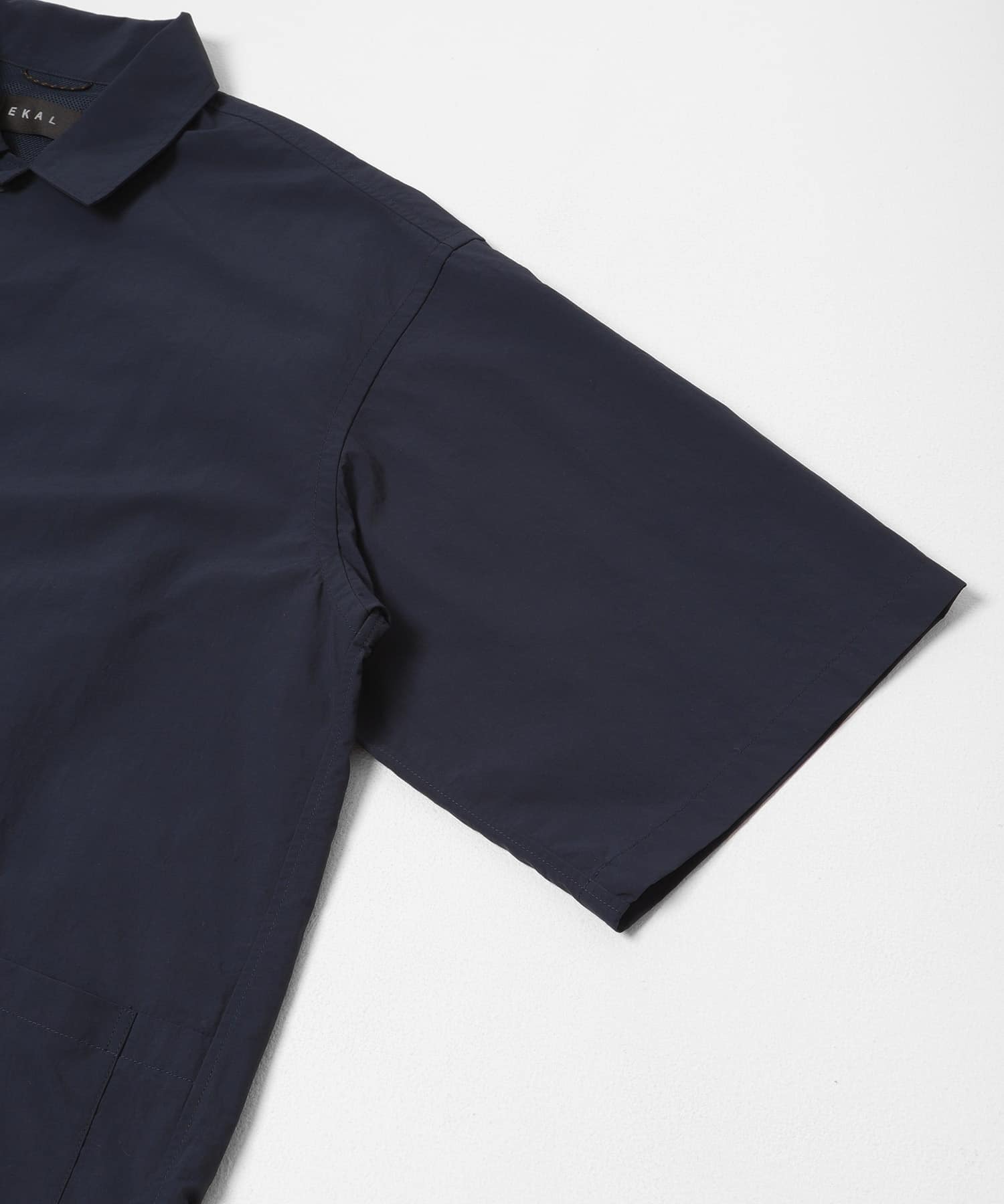 『UR TECH』ナイロンタッサーショートスリーブシャツ ネイビー M