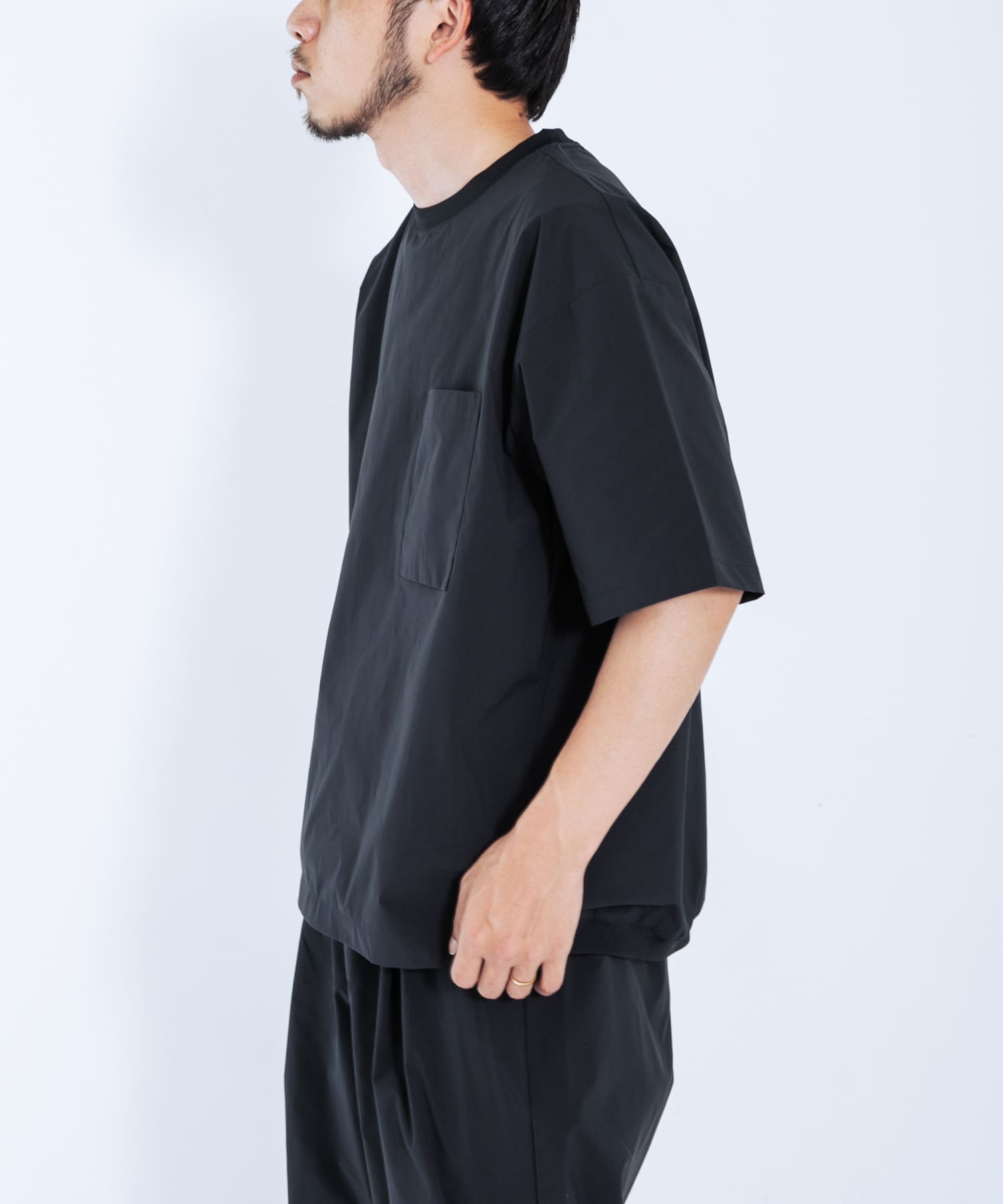 ネイビー