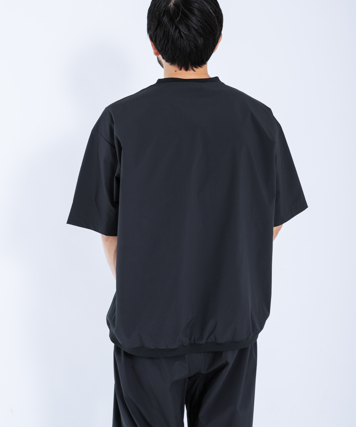 身長 : 179cm サイズ : L