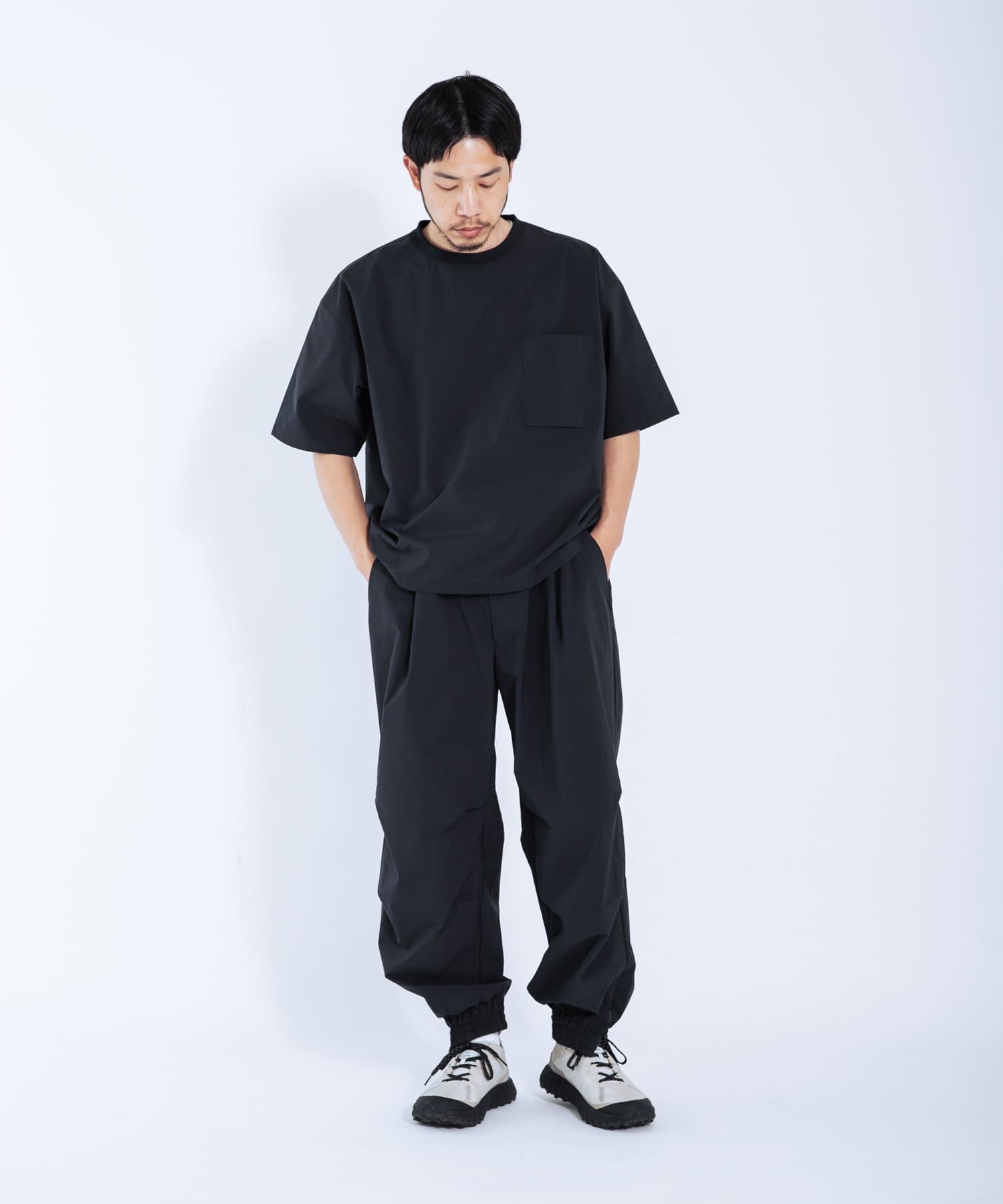 ネイビー