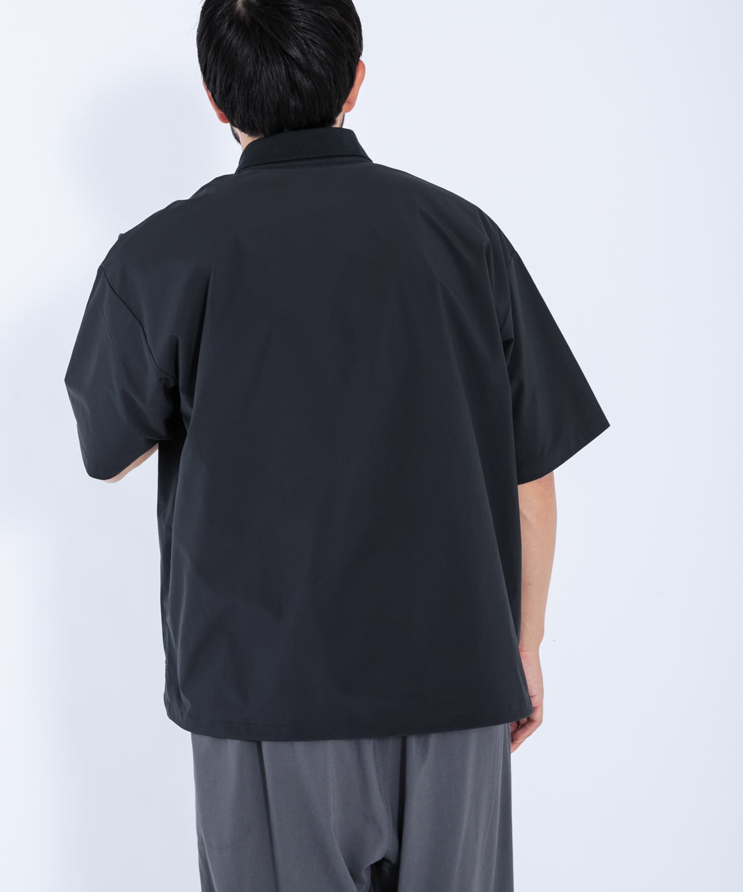 ネイビー