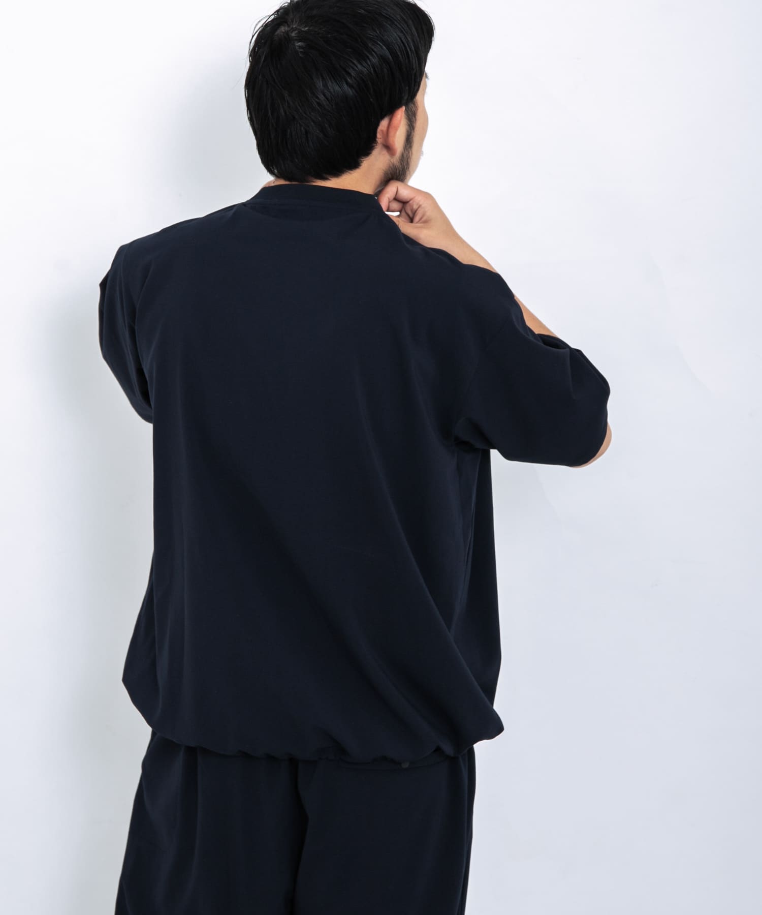 ネイビー