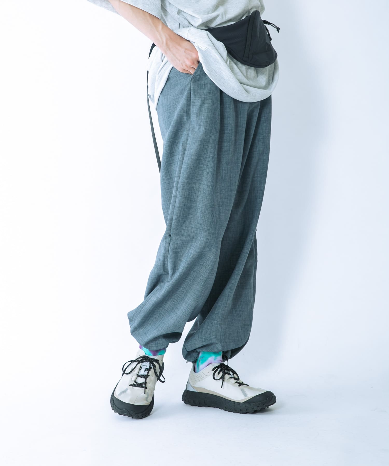 『UR TECH DRYLUXE/吸水速乾/接触冷感』ハイツイストトラウザー