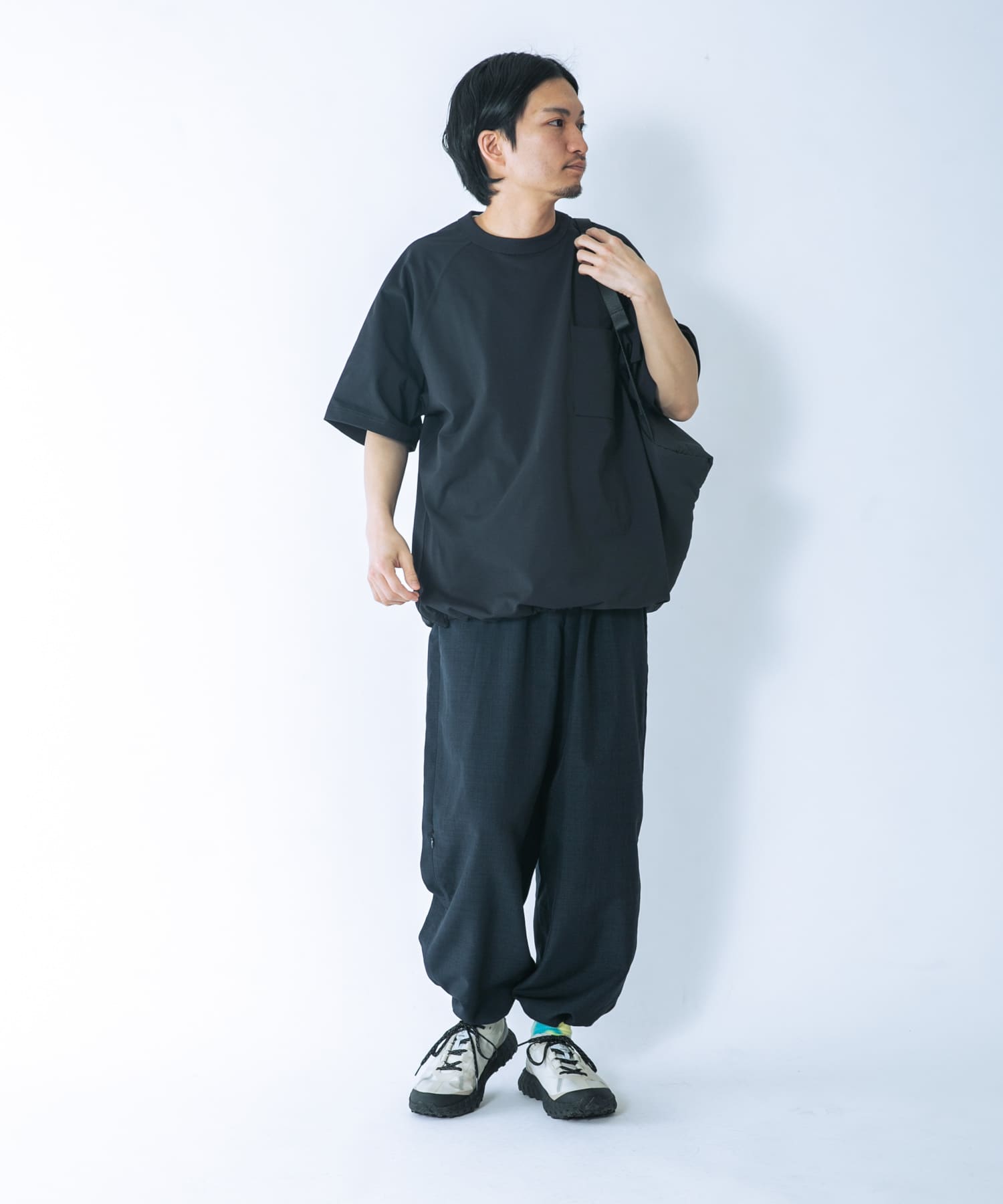 ネイビー