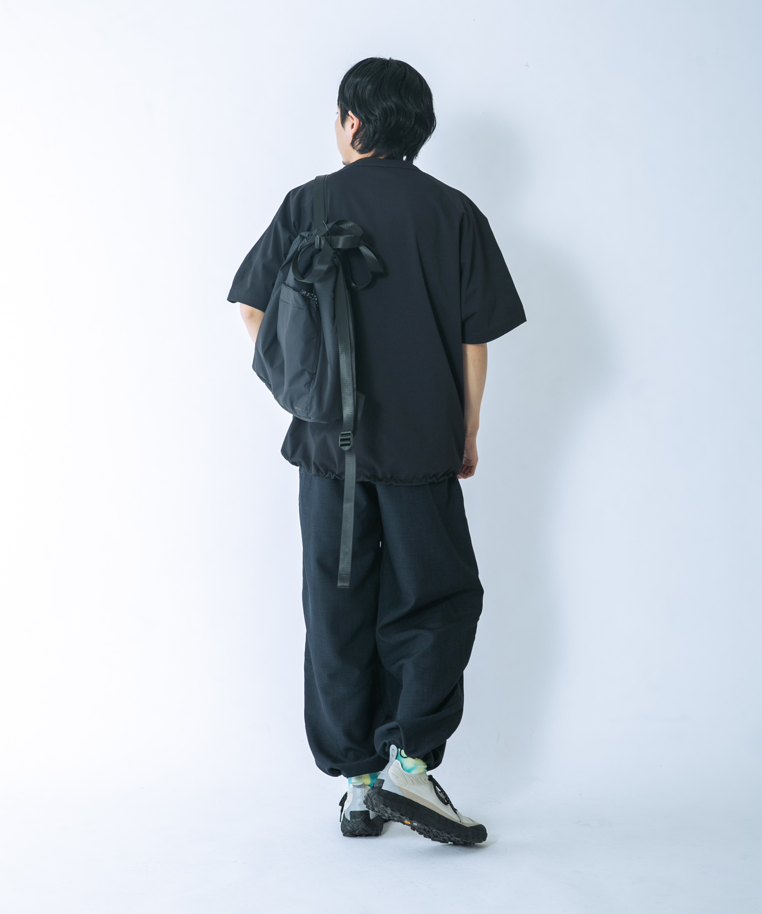 ネイビー