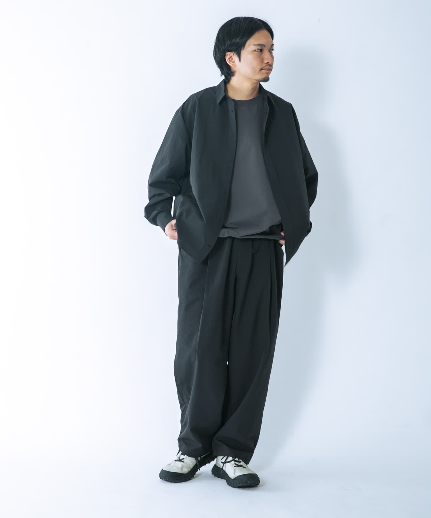 ブラック