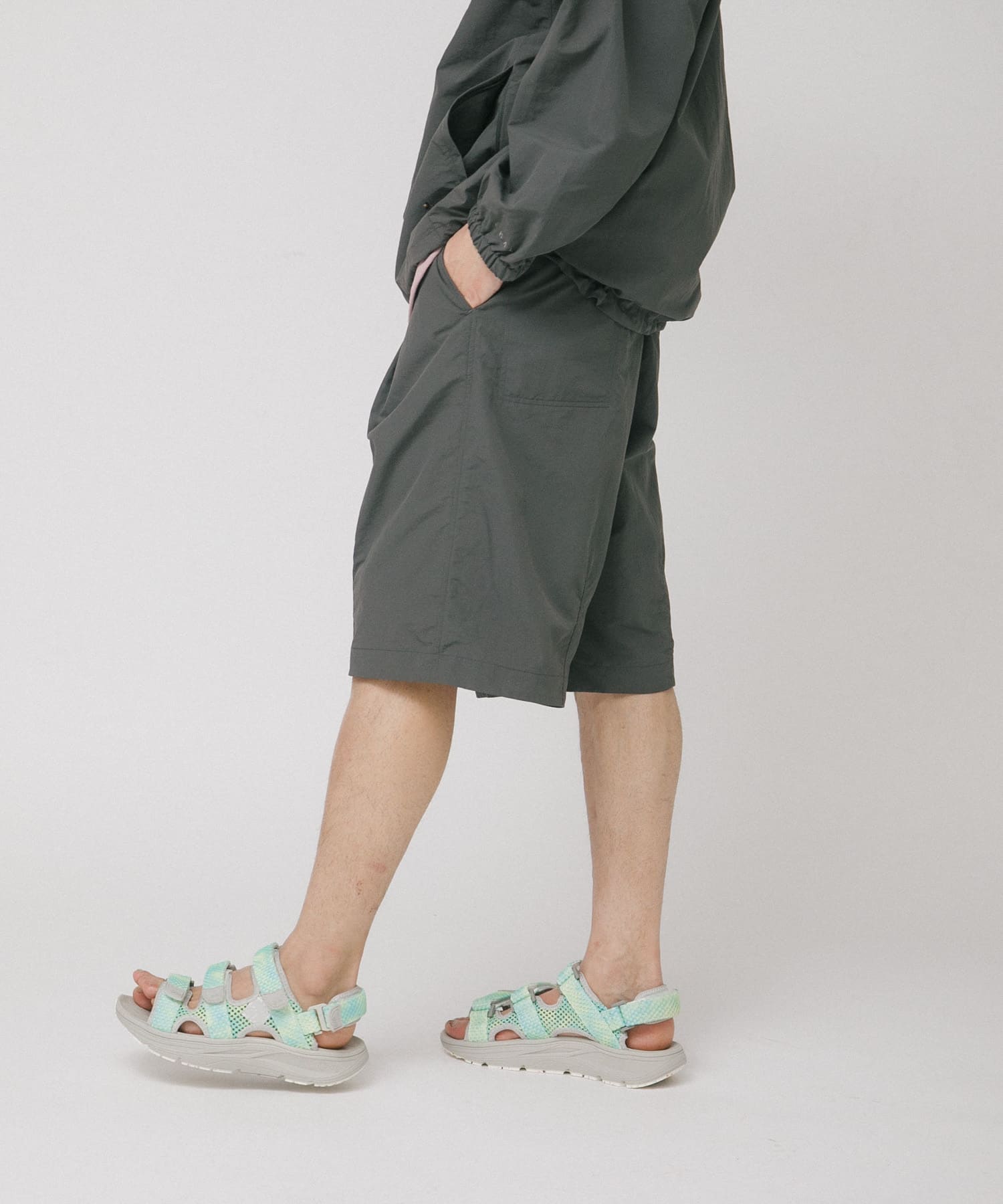 身長 : 182cm サイズ : L