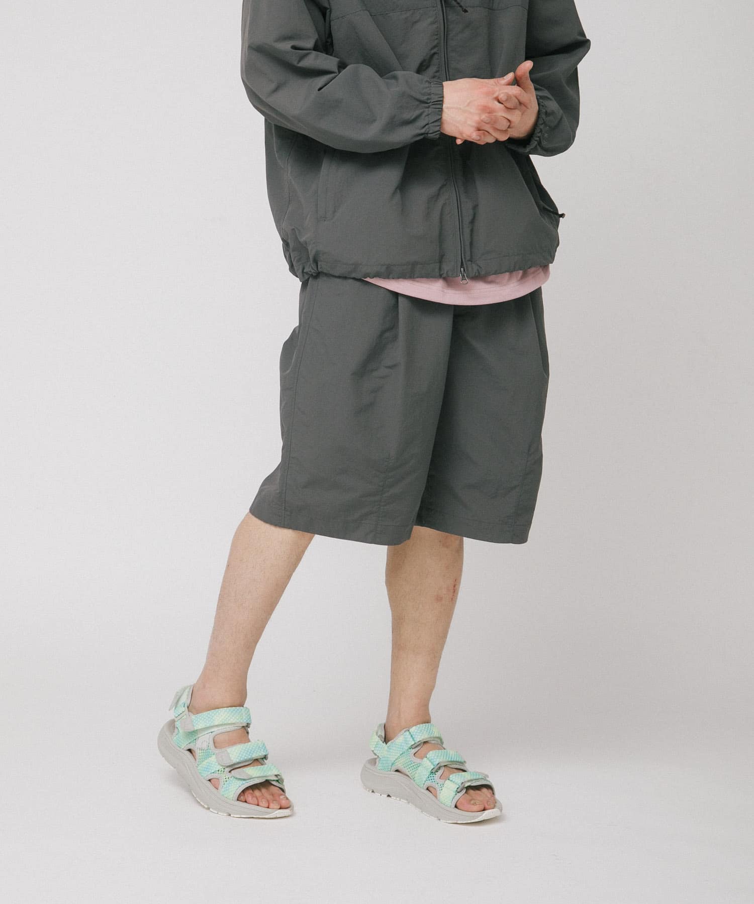 身長 : 182cm サイズ : L