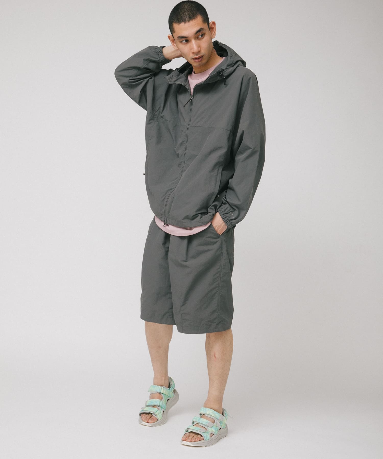 身長 : 182cm サイズ : L