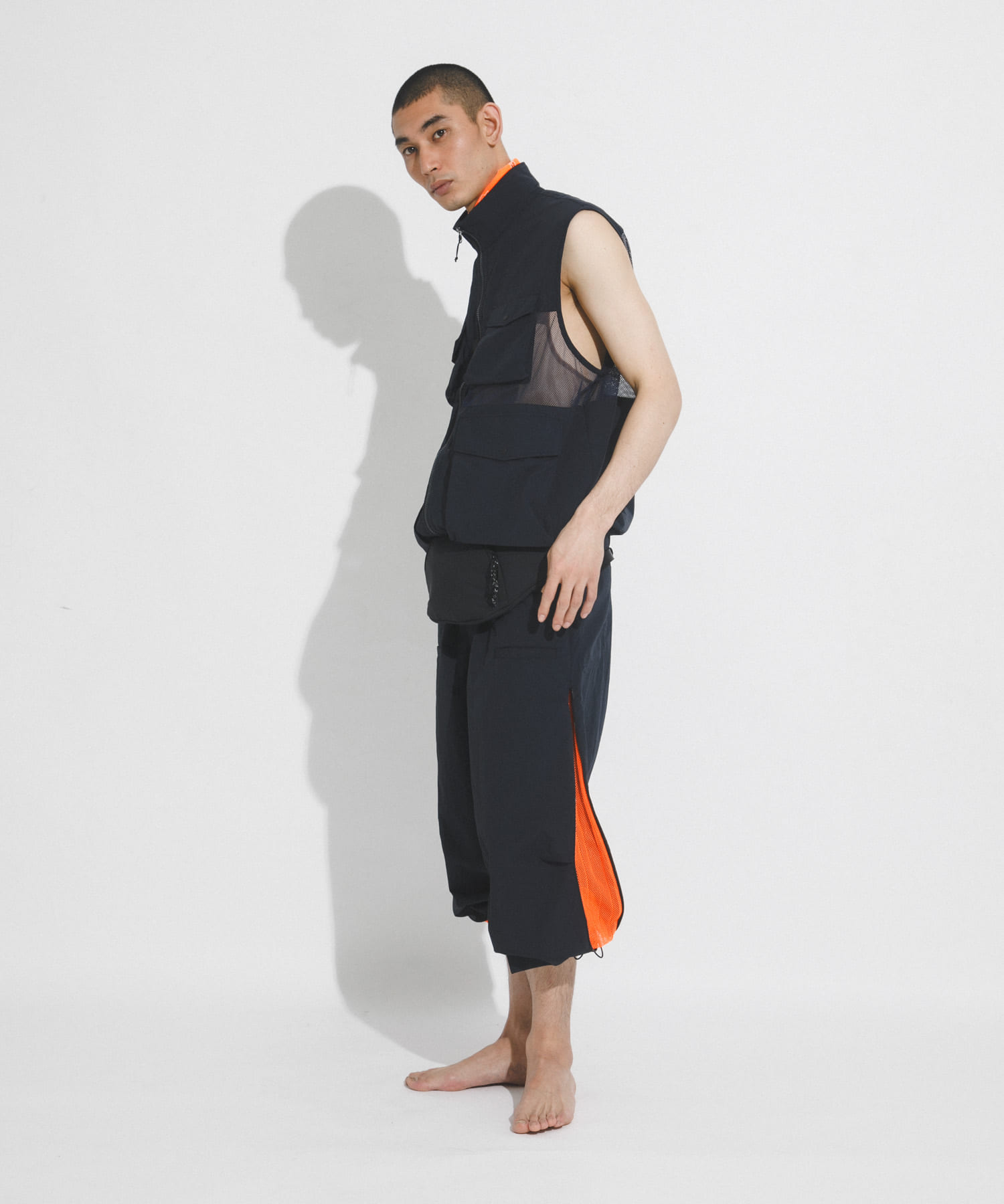 ネイビー