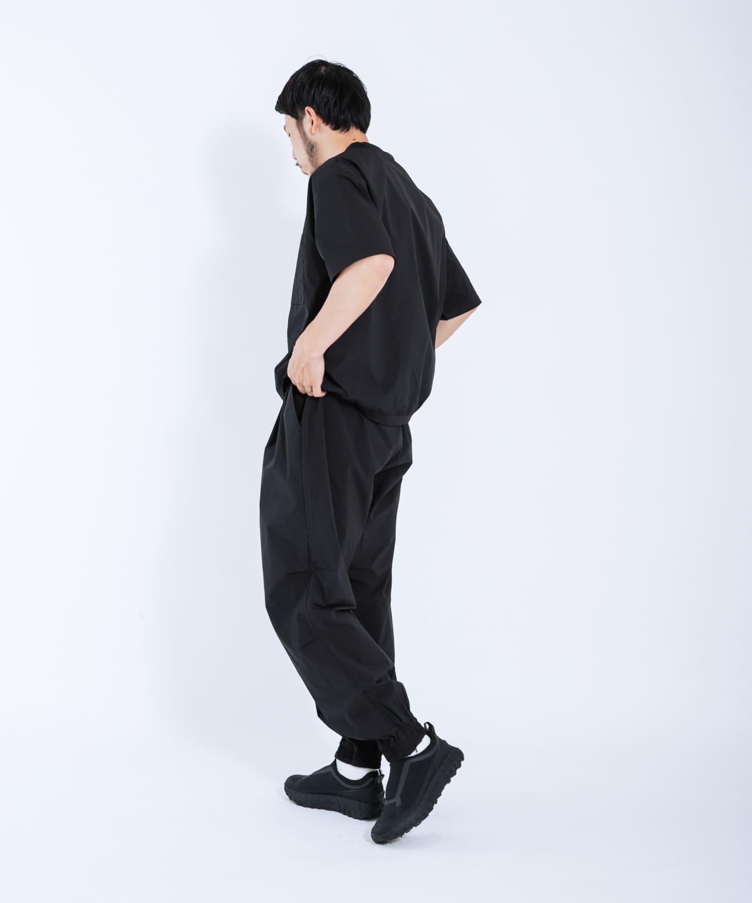 身長 : 179cm サイズ : L