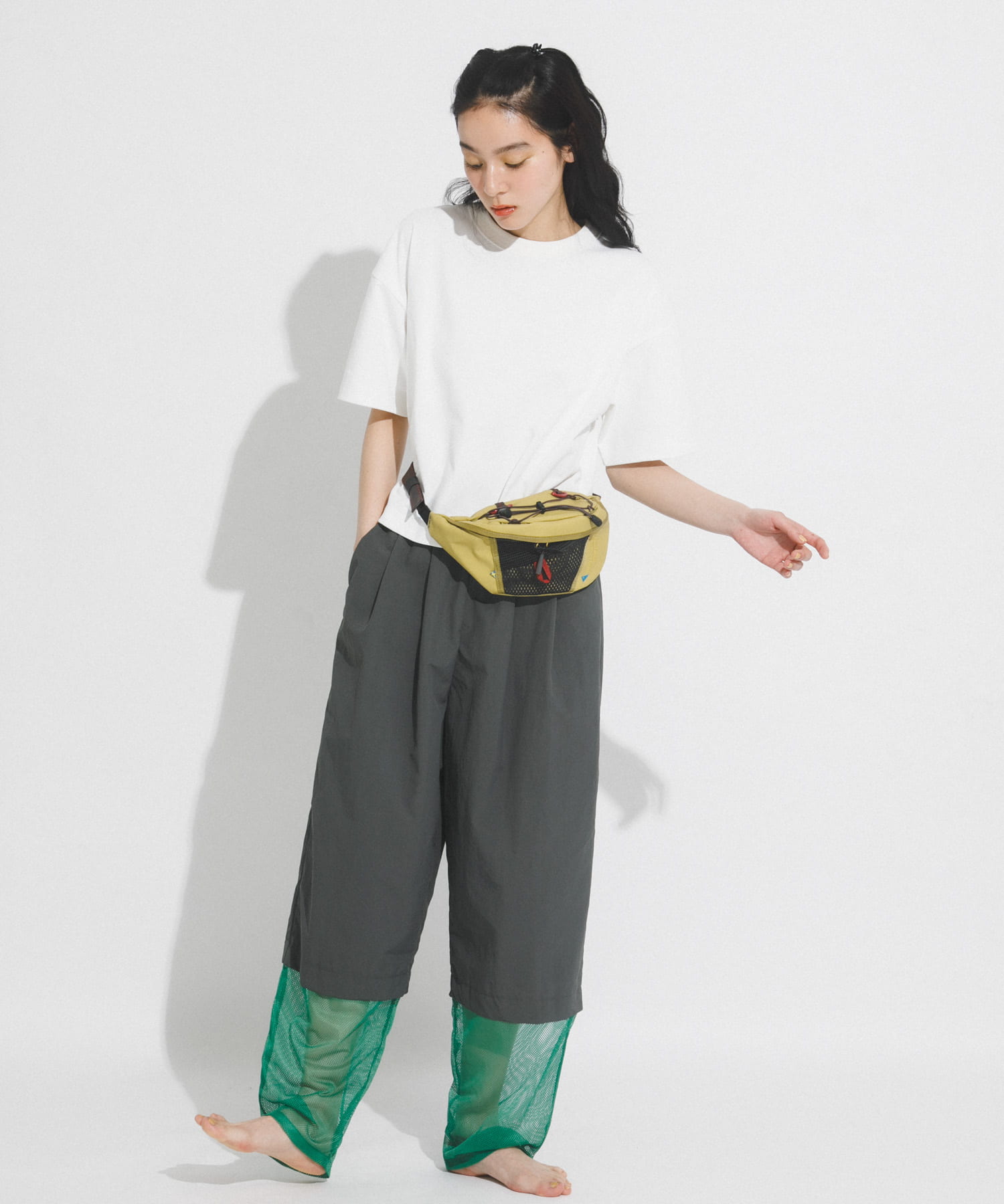 ホワイト
