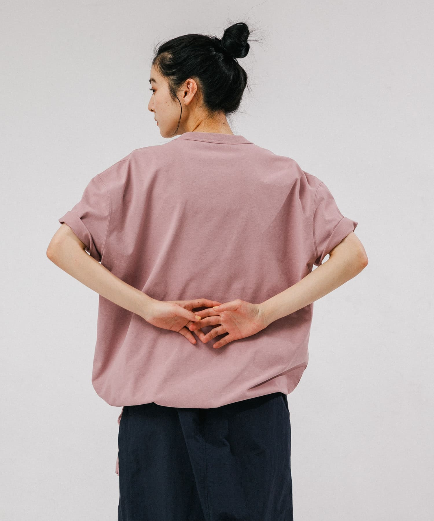 ピンク