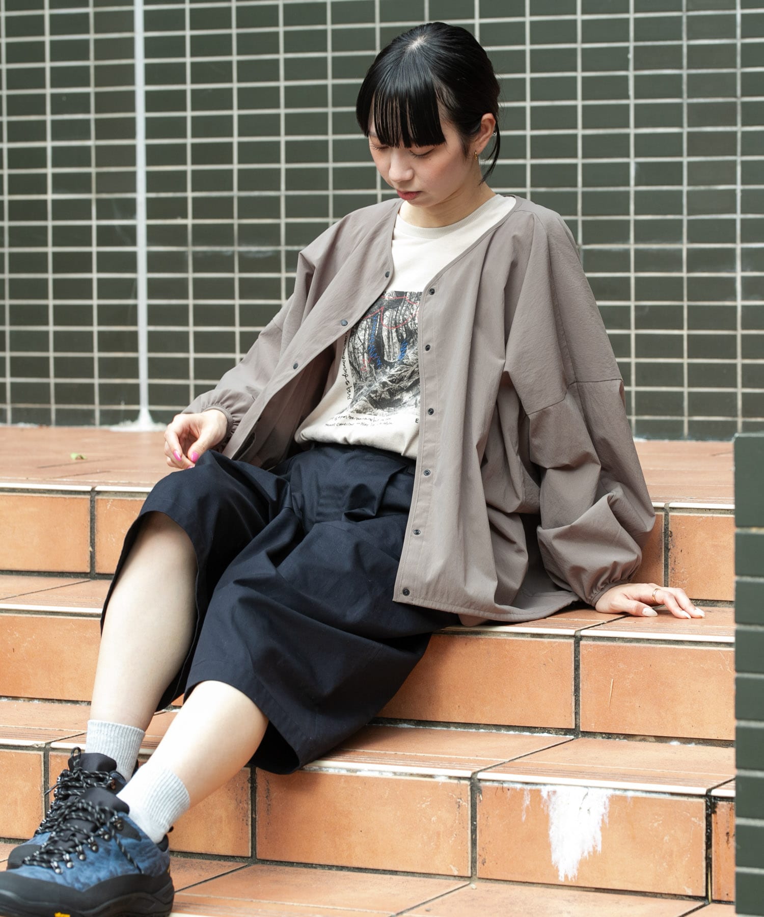 ベージュ