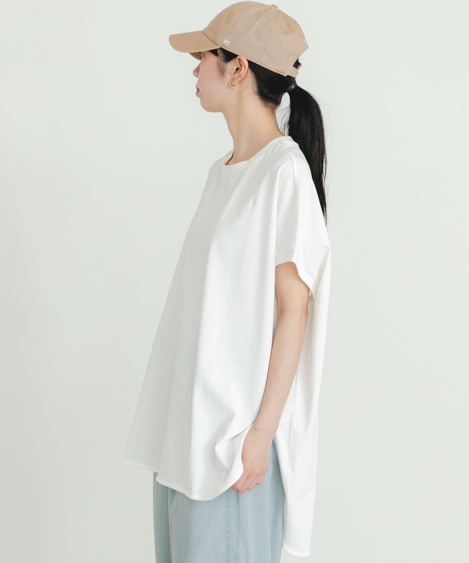 身長 : 161cm サイズ : Free