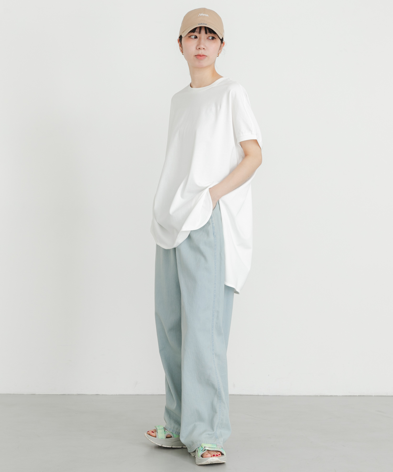 身長 : 161cm サイズ : Free