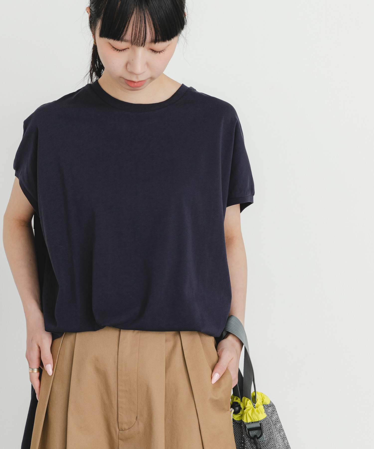 身長 : 161cm サイズ : Free