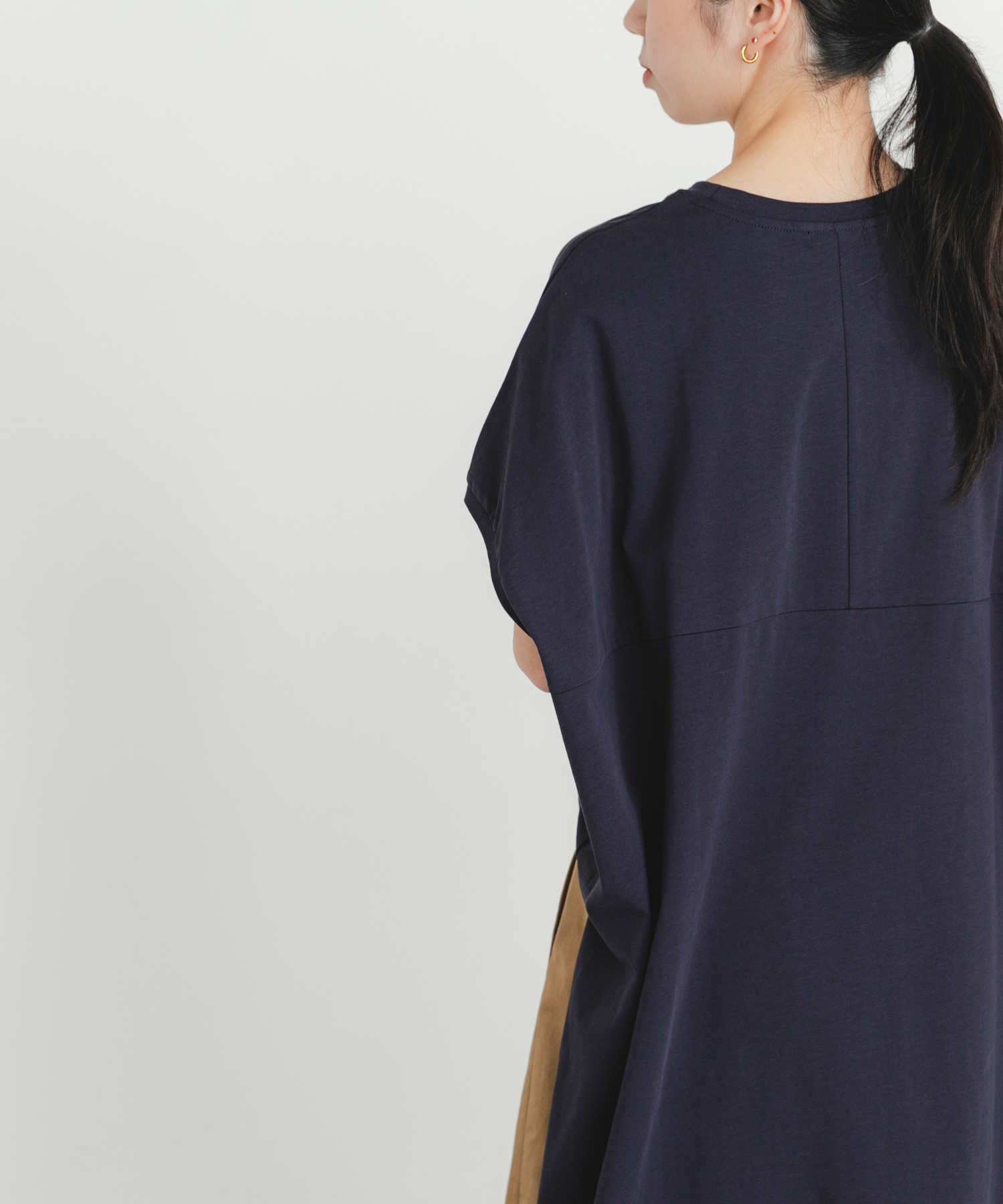 身長 : 161cm サイズ : Free