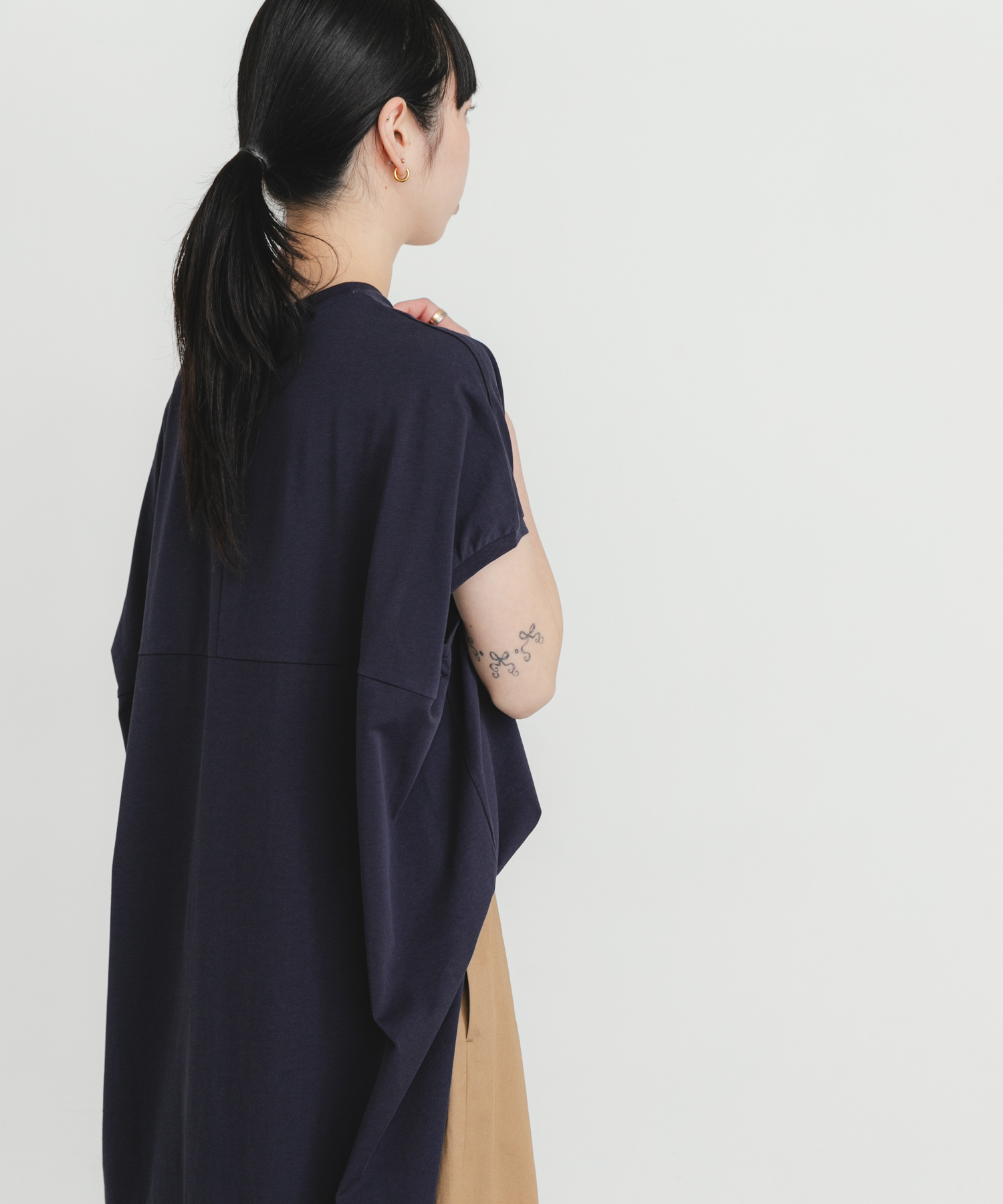 身長 : 161cm サイズ : Free