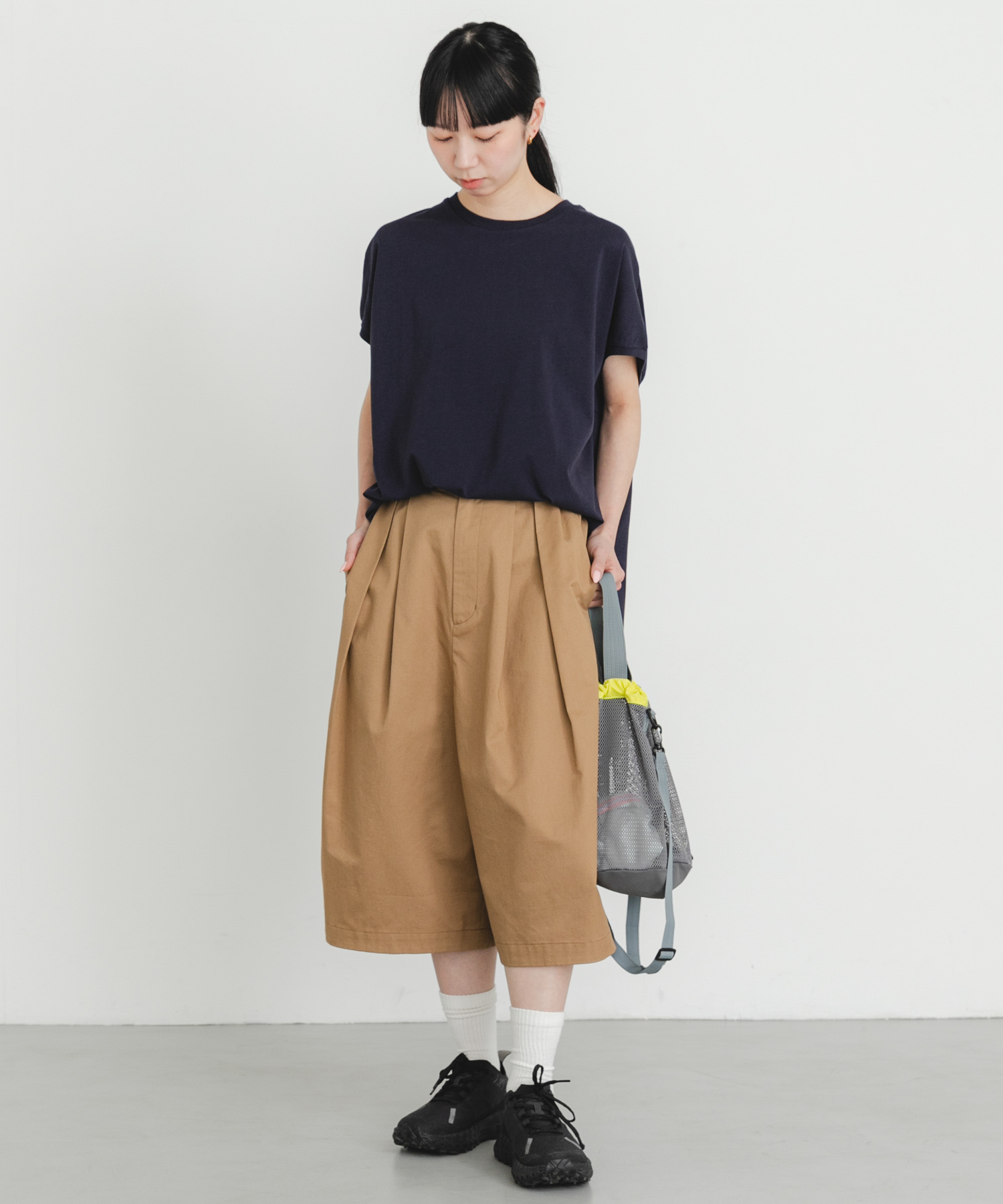 身長 : 161cm サイズ : Free