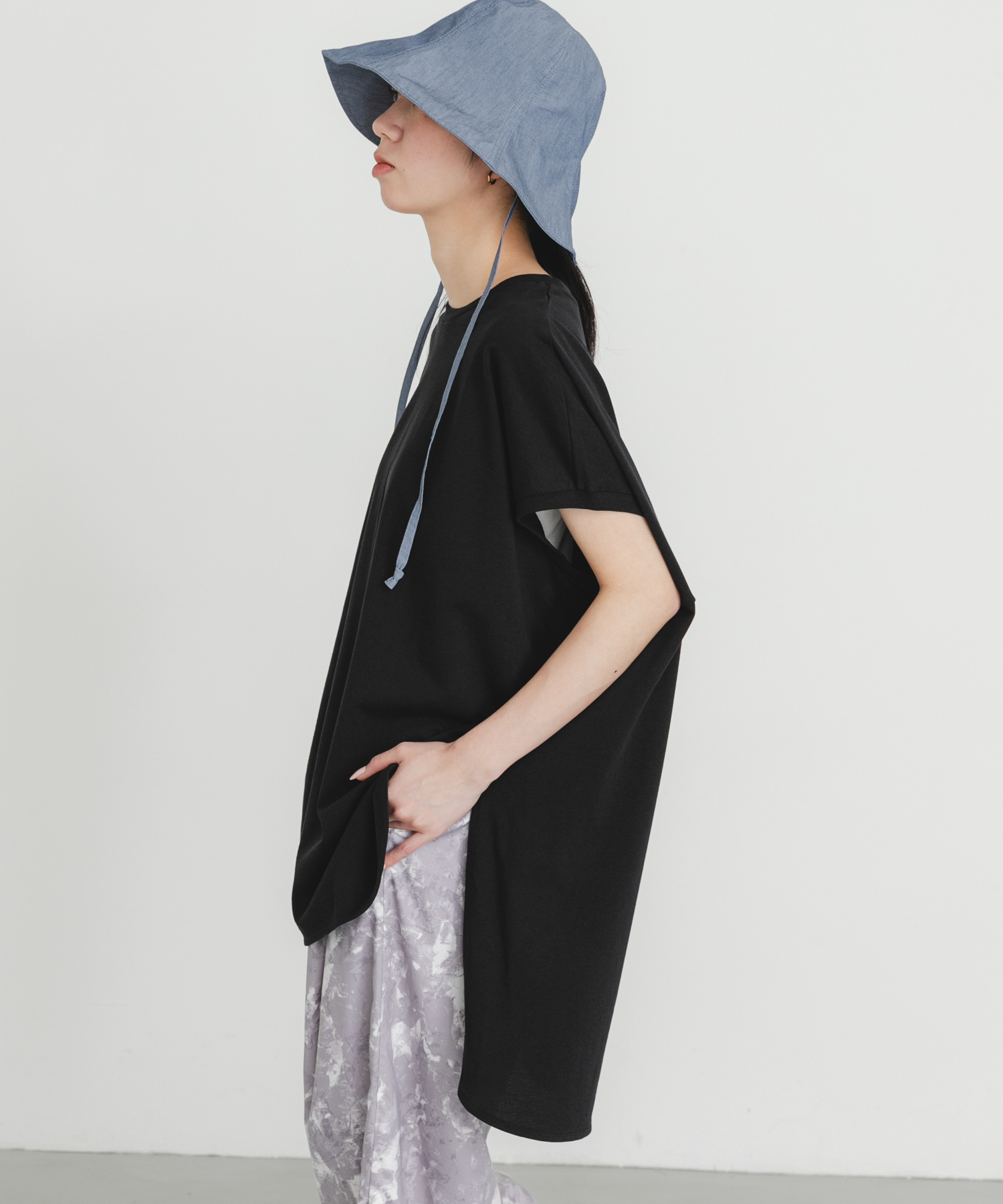 身長 : 161cm サイズ : Free