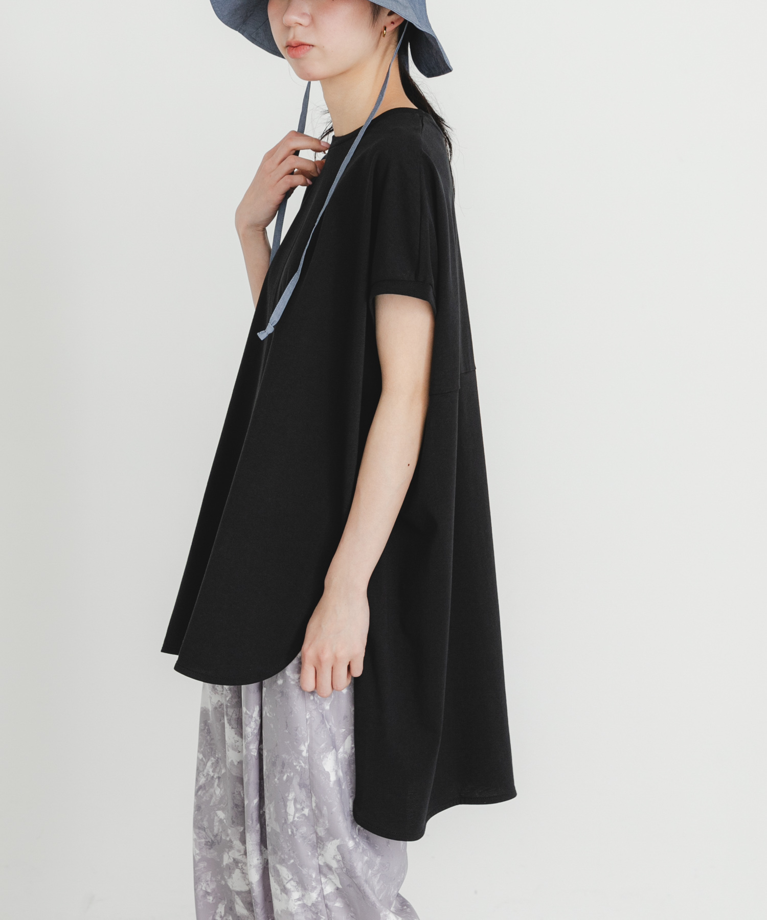 身長 : 161cm サイズ : Free